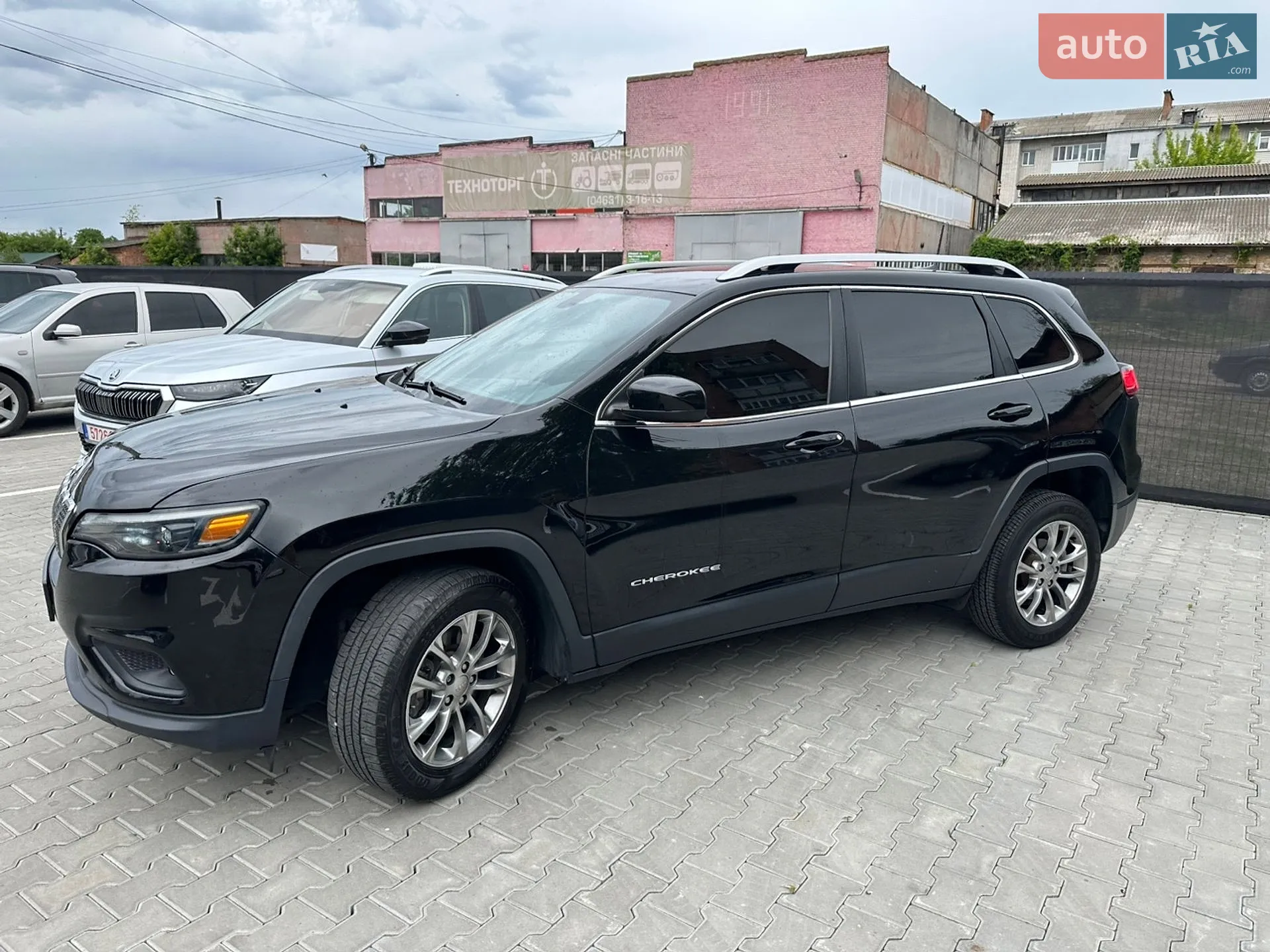 2019 Jeep Cherokee - мініатюра 23