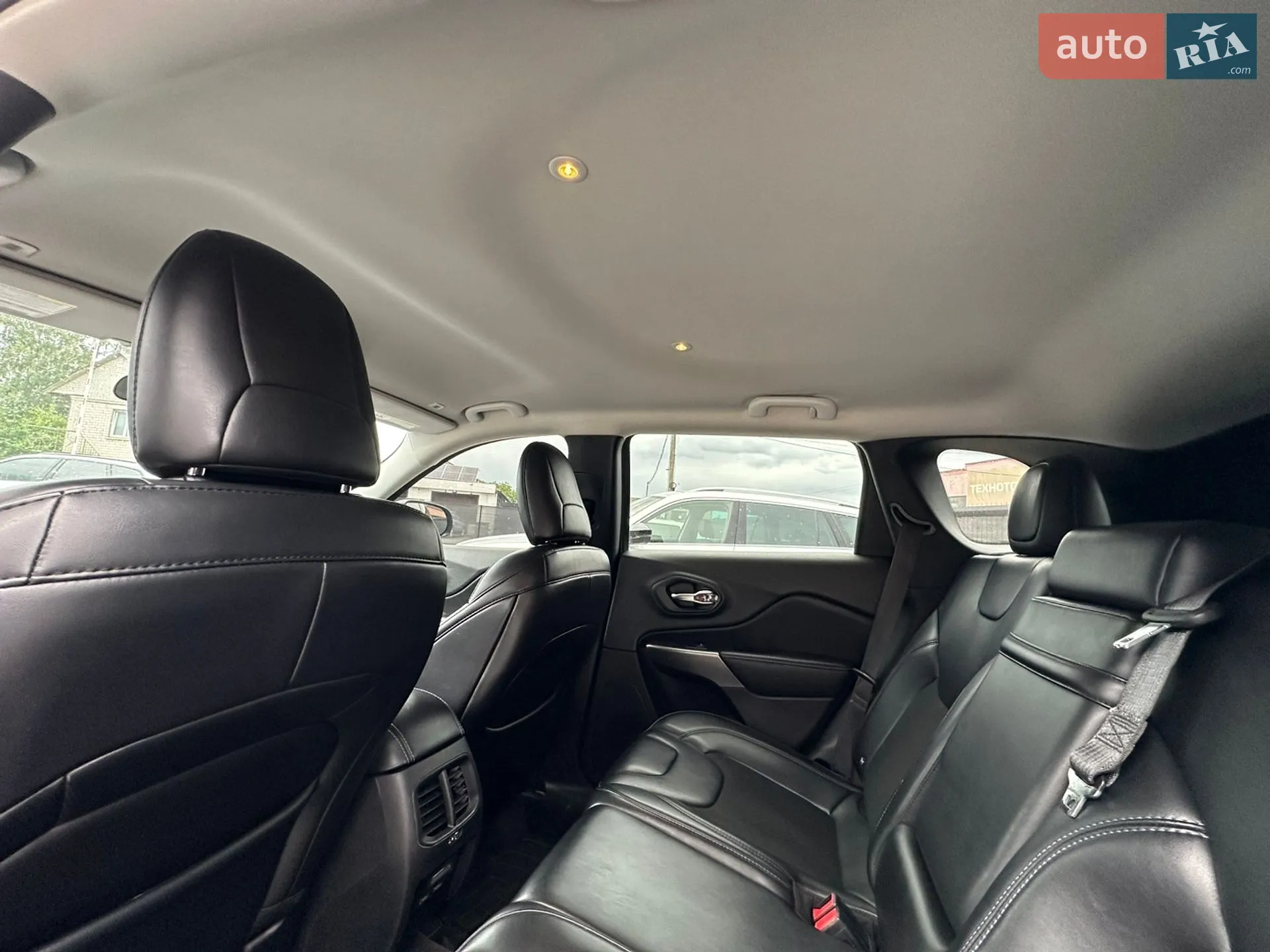 2019 Jeep Cherokee - мініатюра 37
