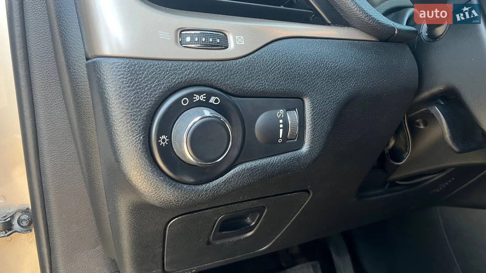 2014 Jeep Cherokee - мініатюра 24