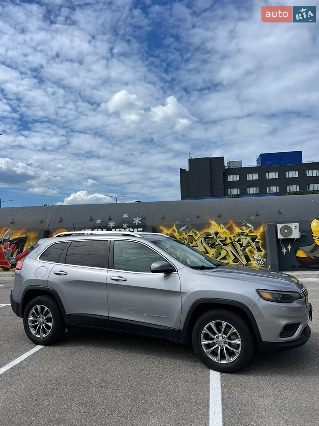 2020 Jeep Cherokee - мініатюра 2