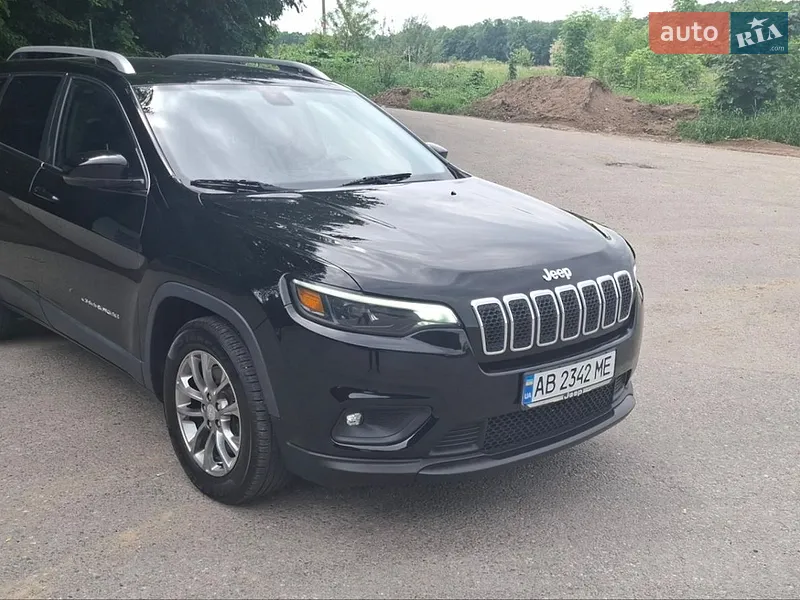 Jeep Cherokee 2019 VIN 1C4PJLLB1LD556051 фото оголошення 12 з 54
