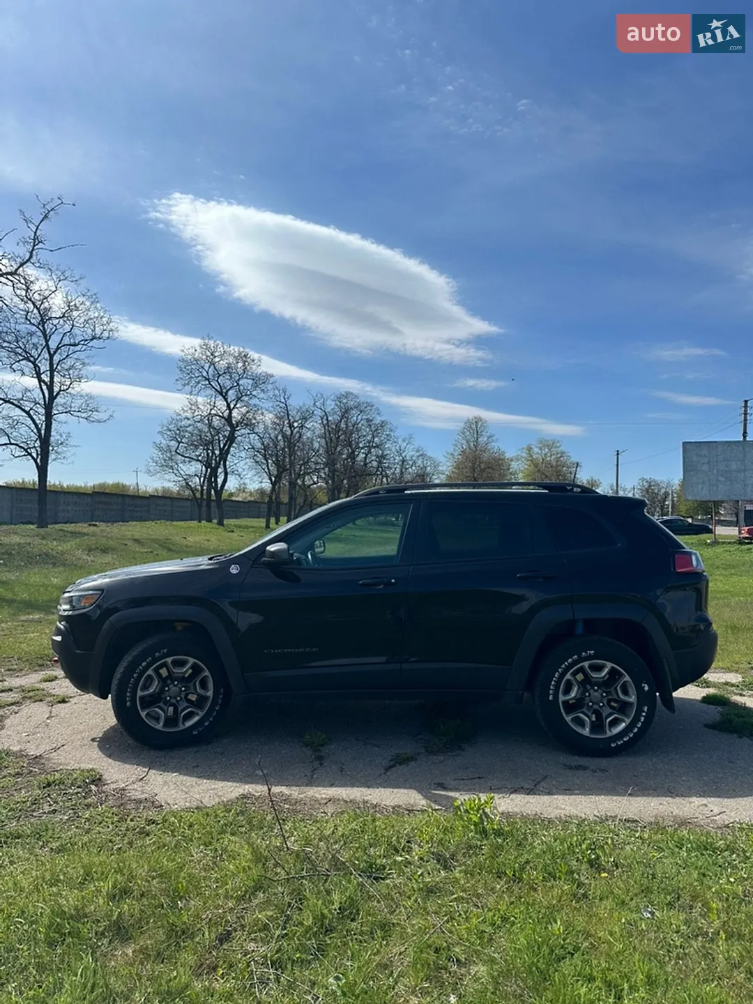 2019 Jeep Cherokee - мініатюра 8