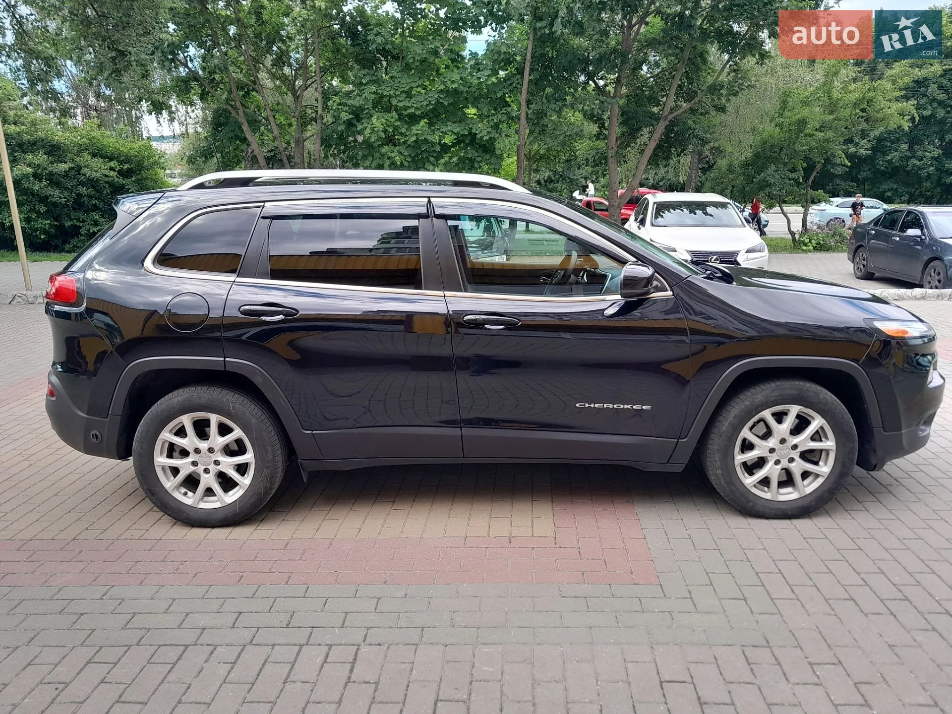 2017 Jeep Cherokee - мініатюра 5