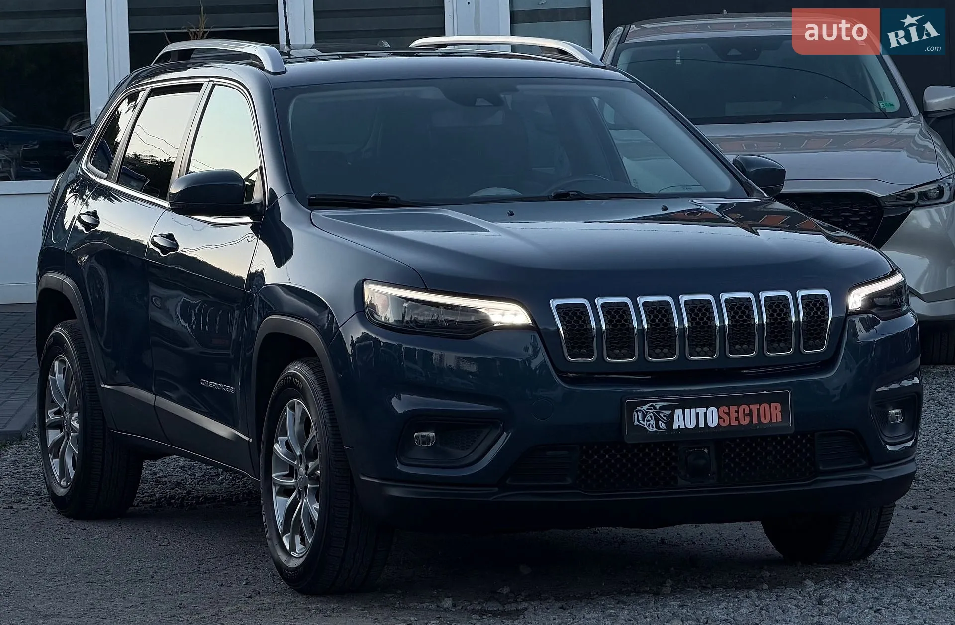 2021 Jeep Cherokee - мініатюра 8
