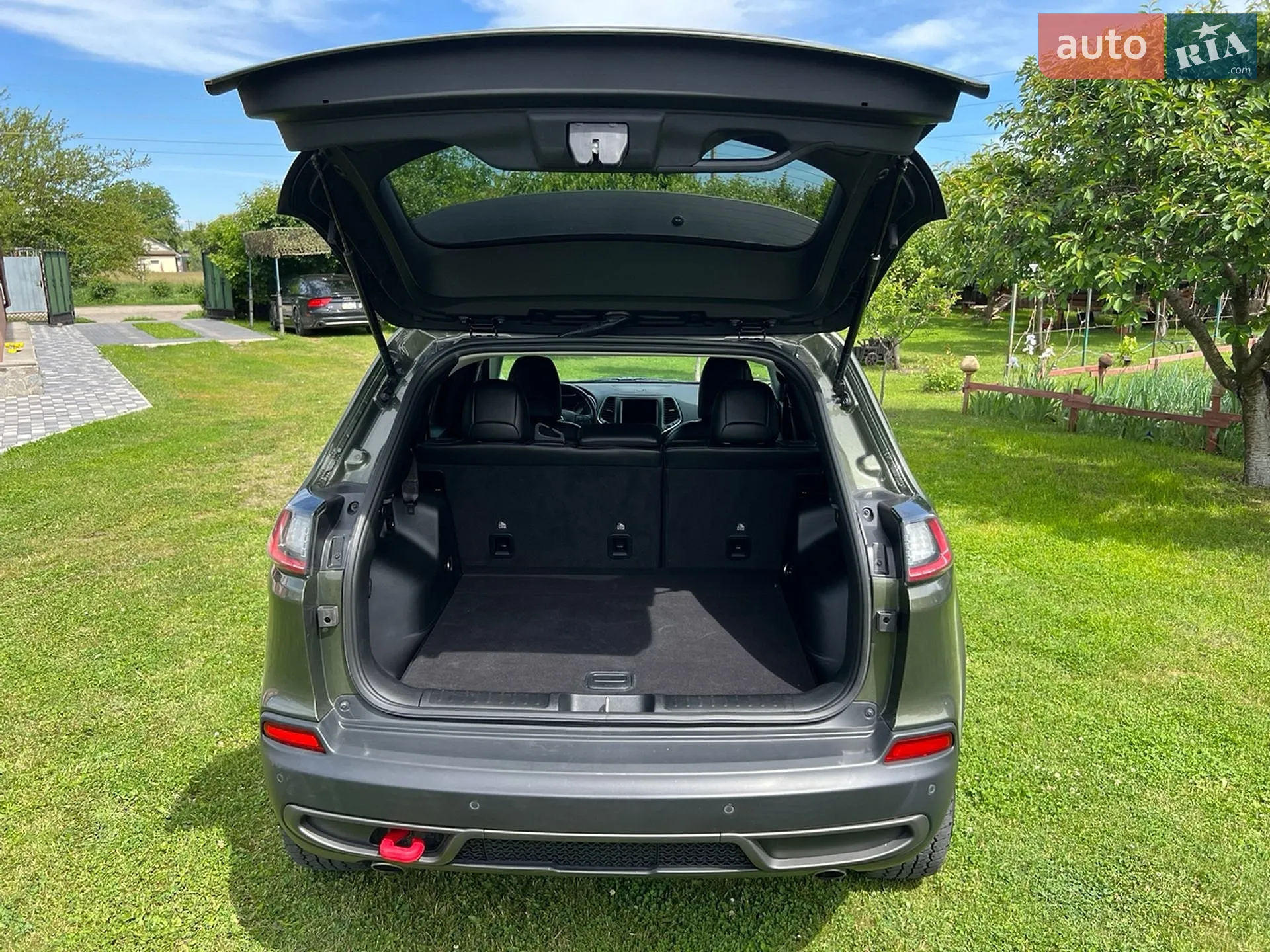 2019 Jeep Cherokee - мініатюра 12