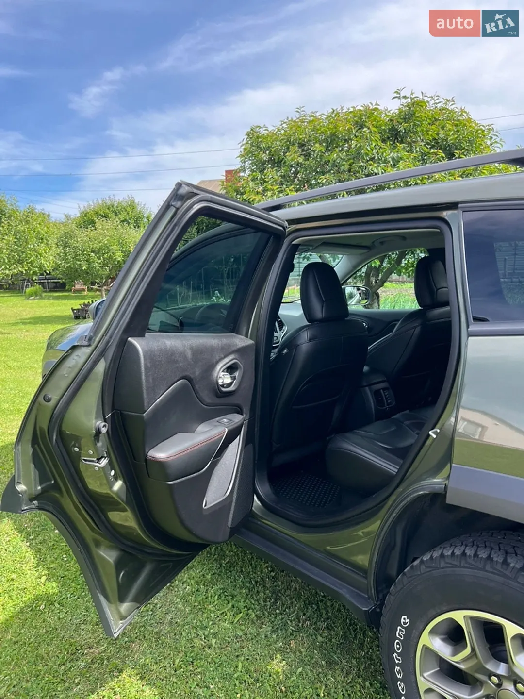 2019 Jeep Cherokee - мініатюра 18