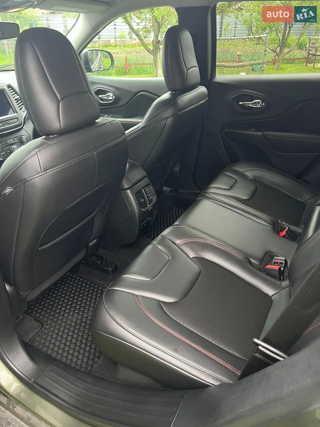 2019 Jeep Cherokee - мініатюра 37