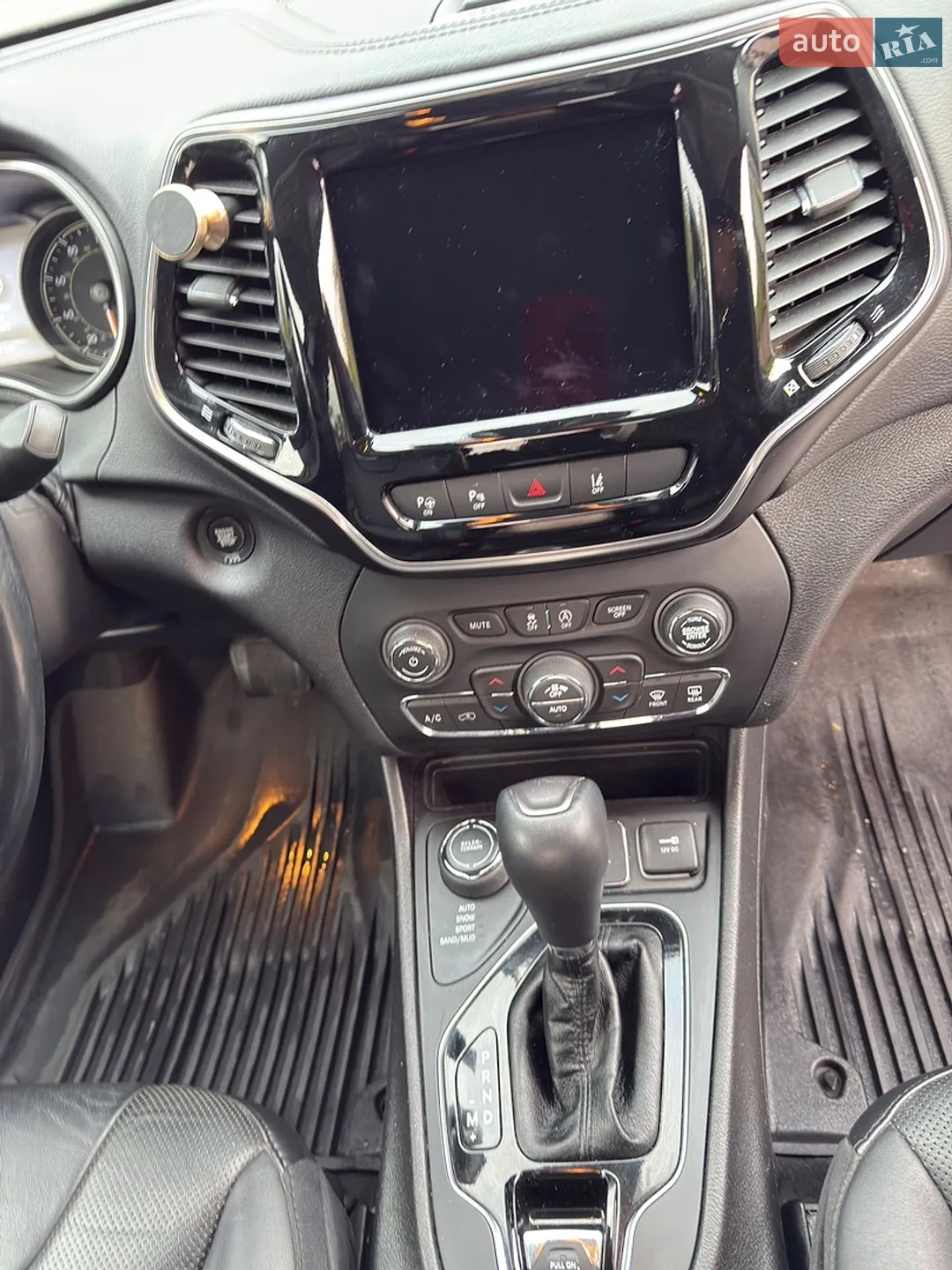 2020 Jeep Cherokee - мініатюра 6