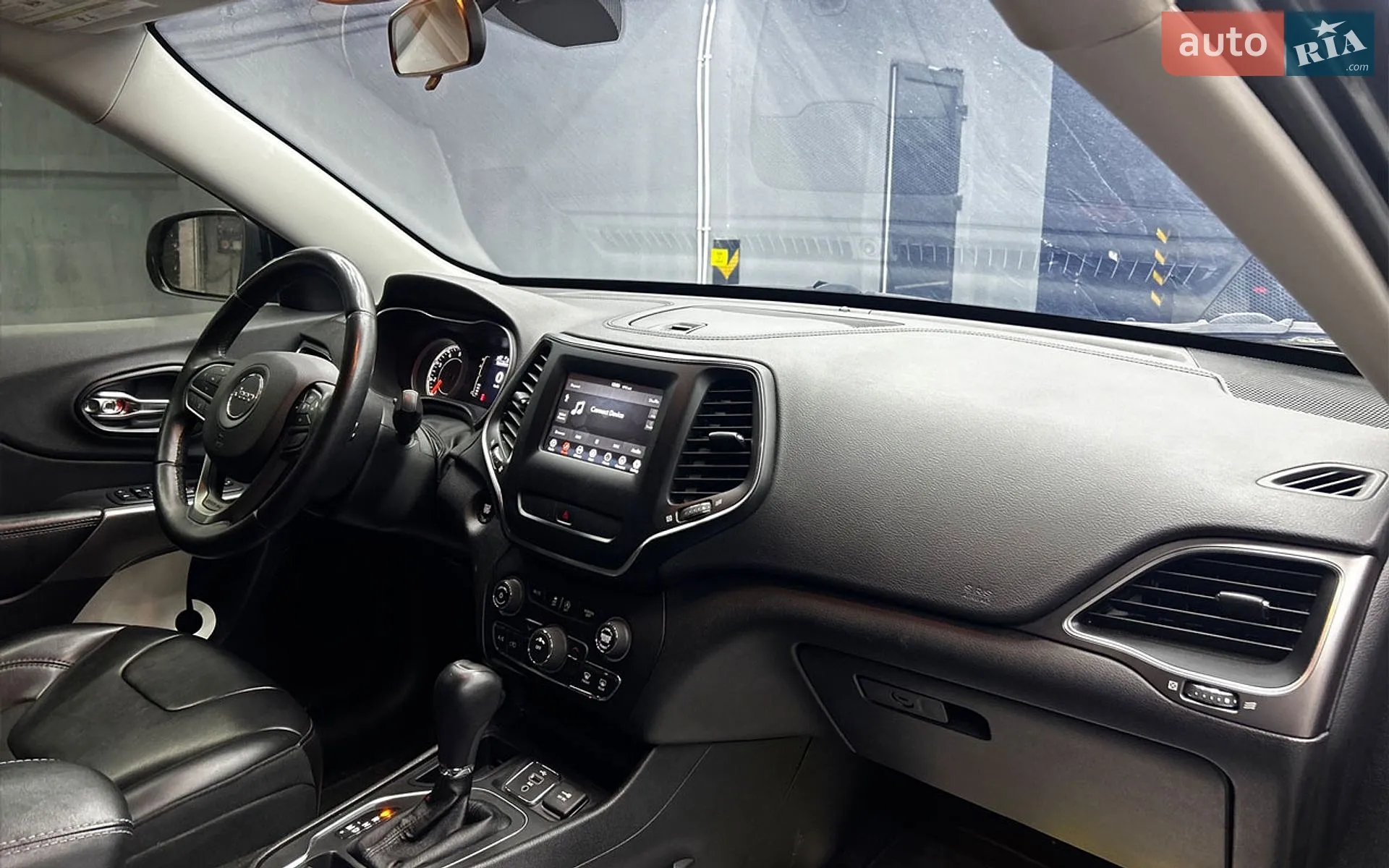 2018 Jeep Cherokee - мініатюра 25