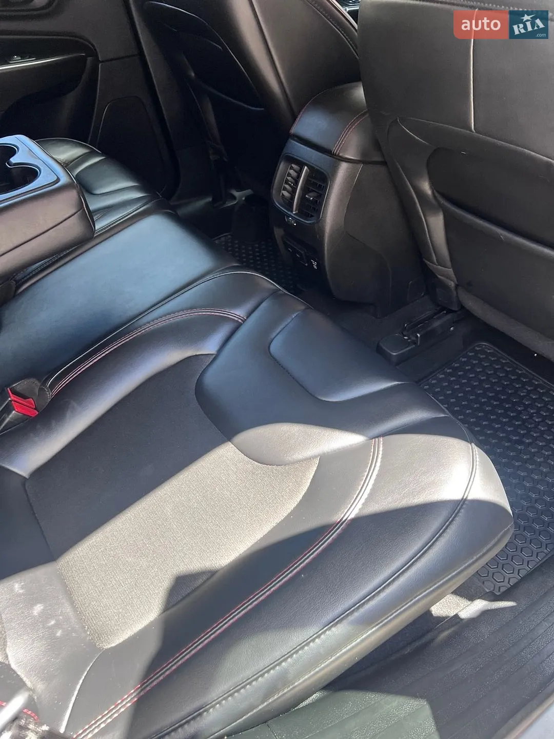 2019 Jeep Cherokee - мініатюра 18