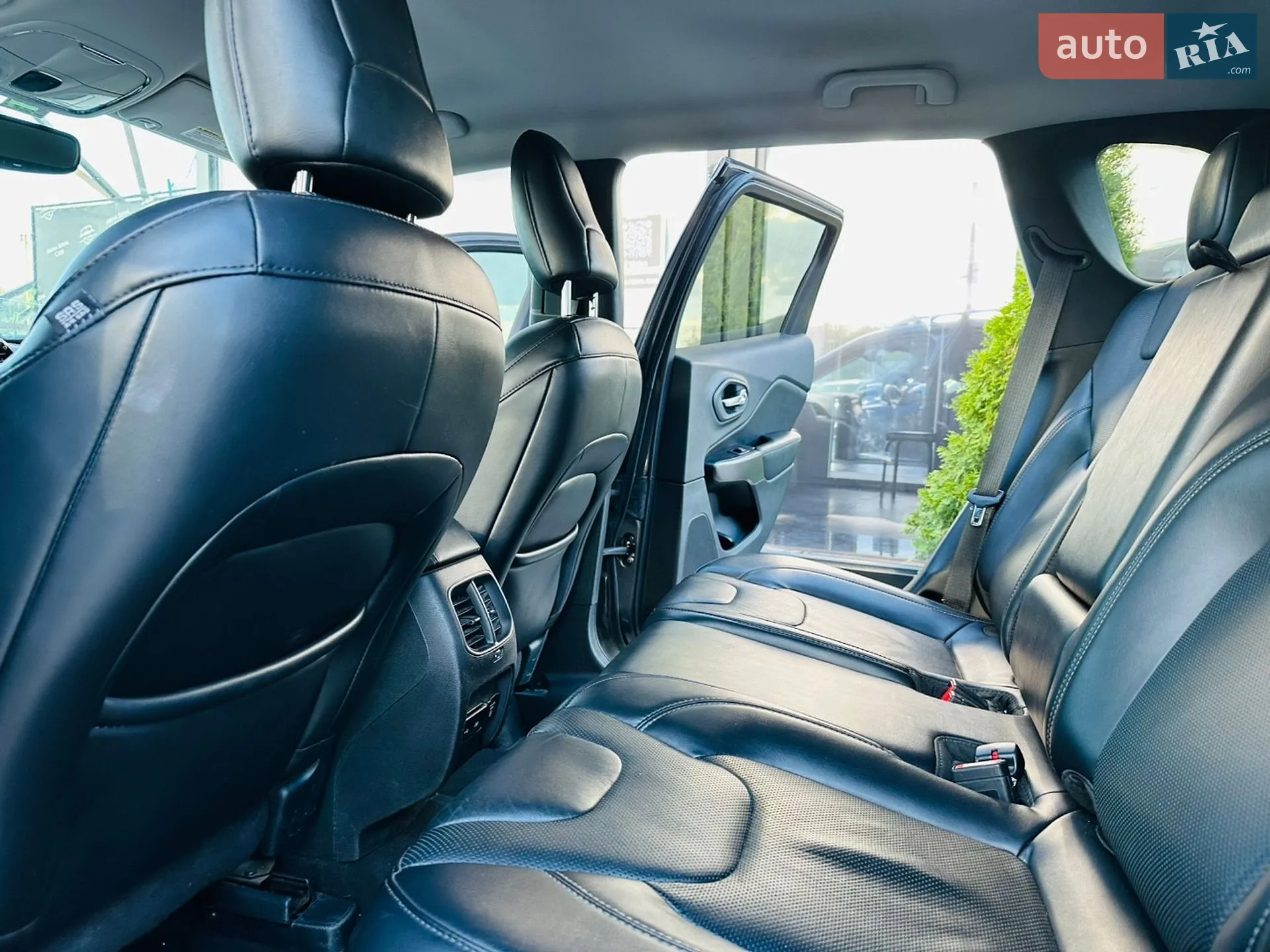 2018 Jeep Cherokee - мініатюра 16
