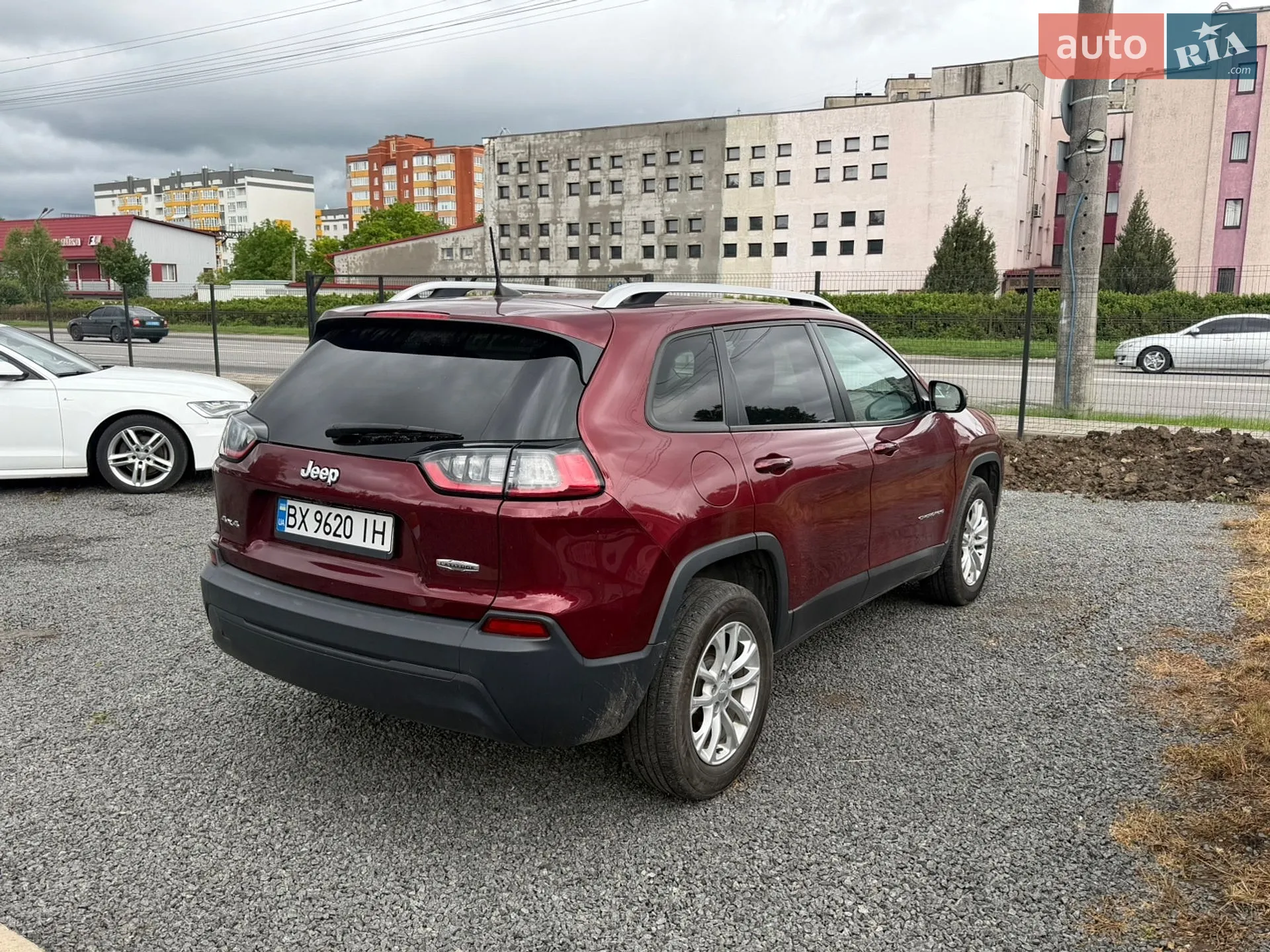 2020 Jeep Cherokee - мініатюра 3