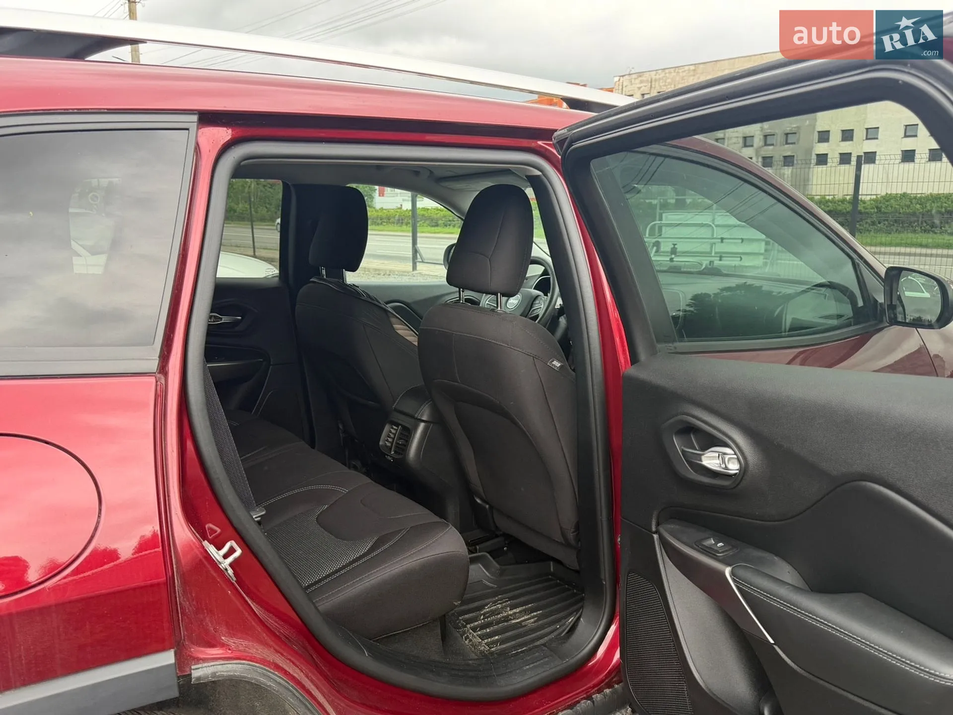 2020 Jeep Cherokee - мініатюра 6