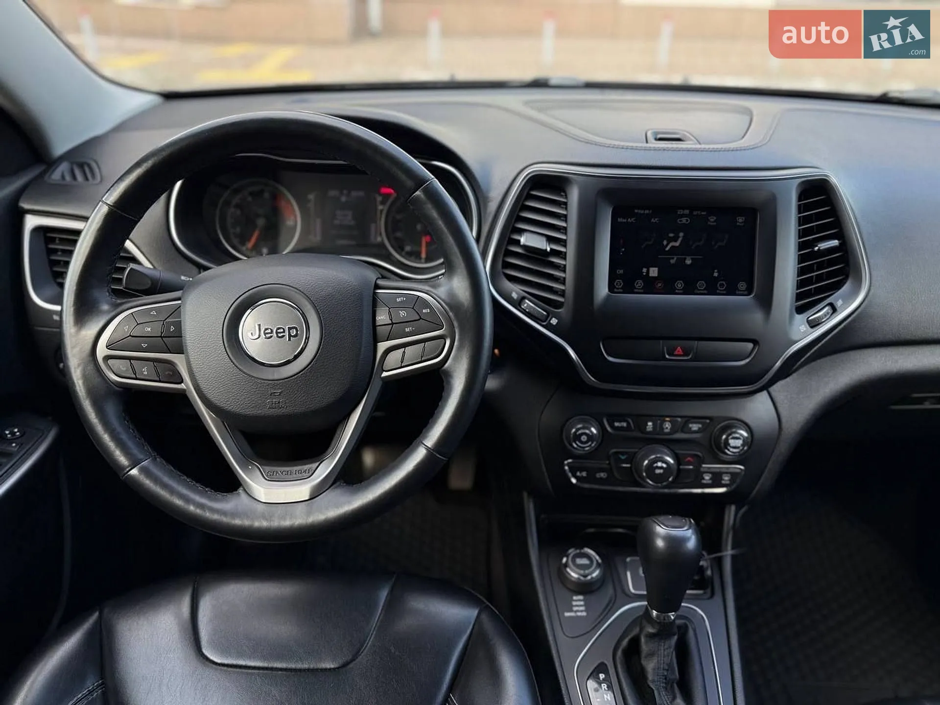2018 Jeep Cherokee - мініатюра 14