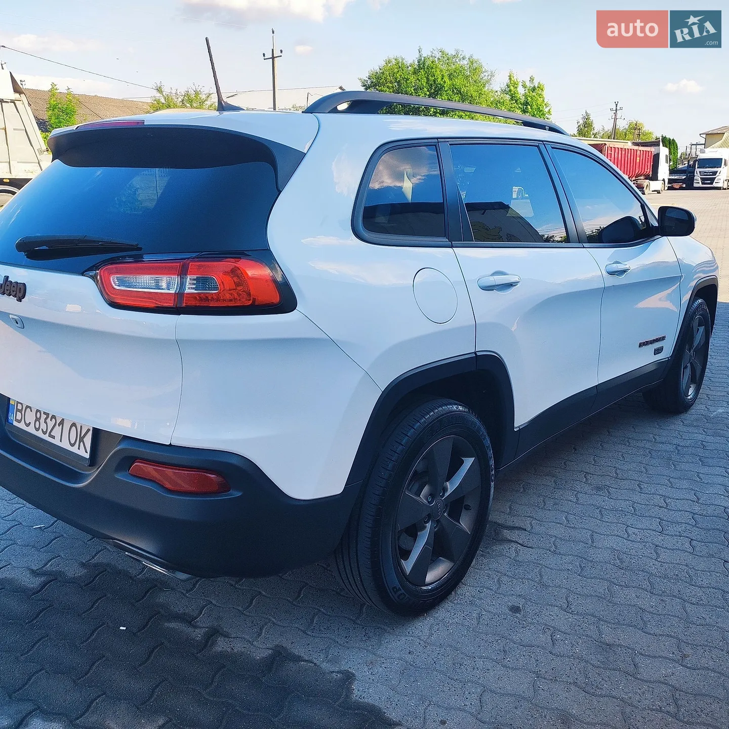 2016 Jeep Cherokee - мініатюра 17