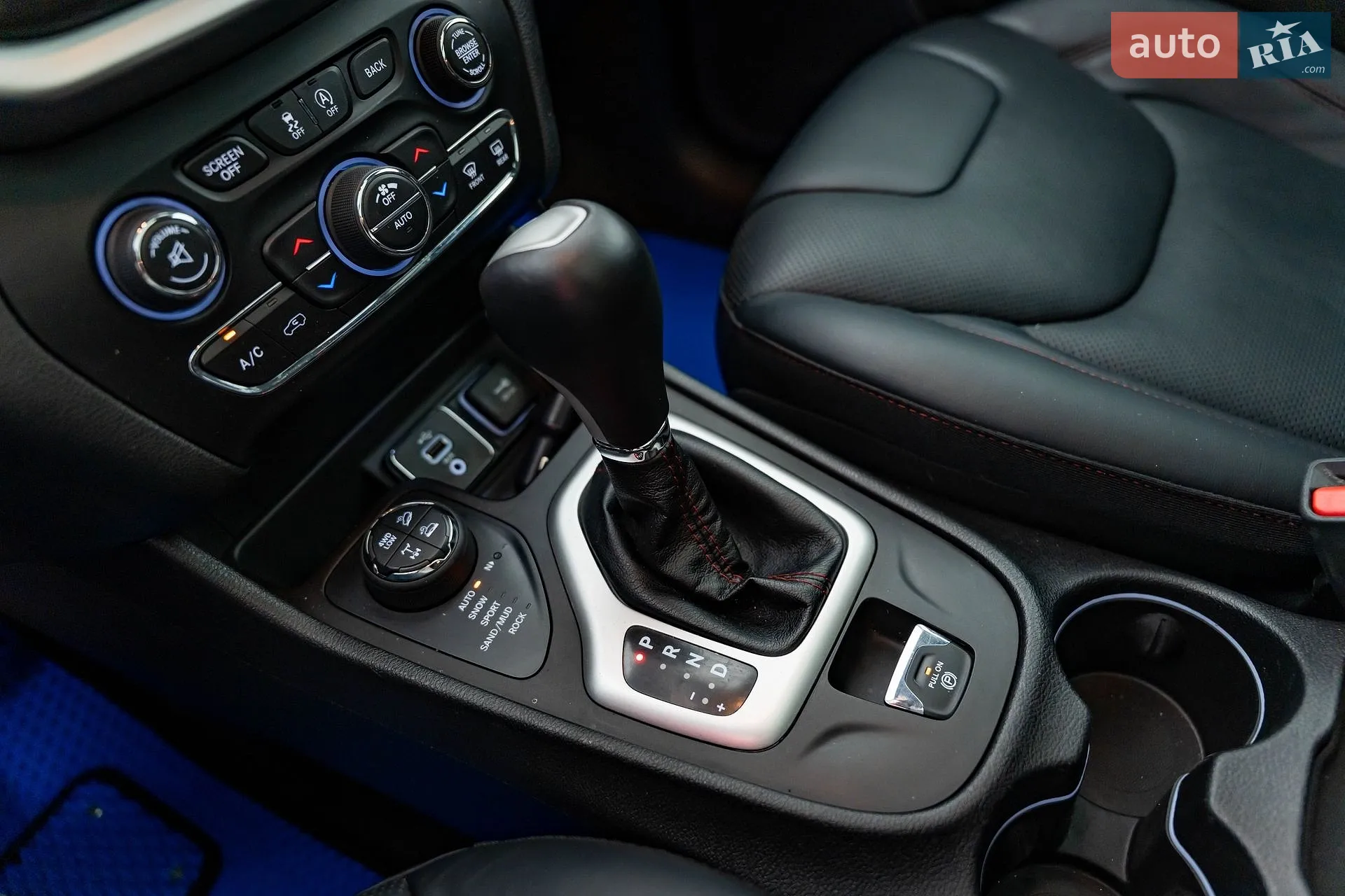 2017 Jeep Cherokee - мініатюра 27