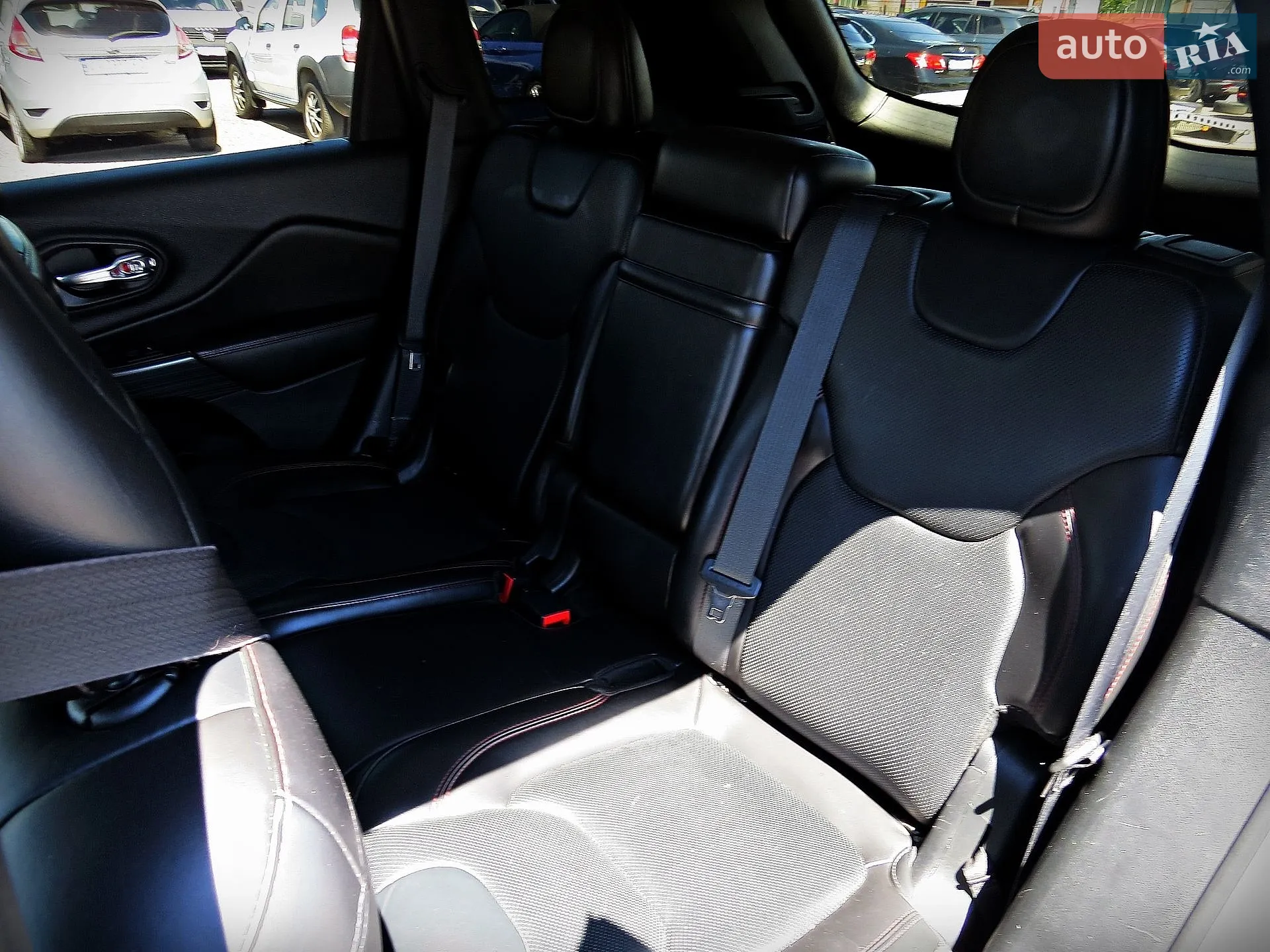 2016 Jeep Cherokee - мініатюра 20