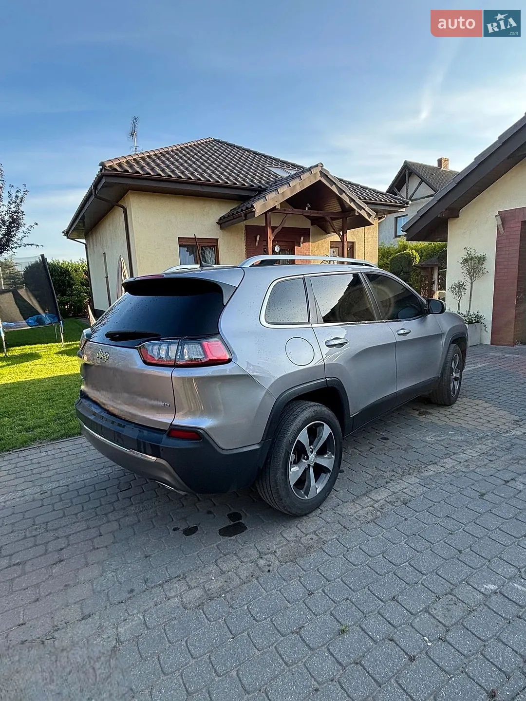 2019 Jeep Cherokee - мініатюра 4