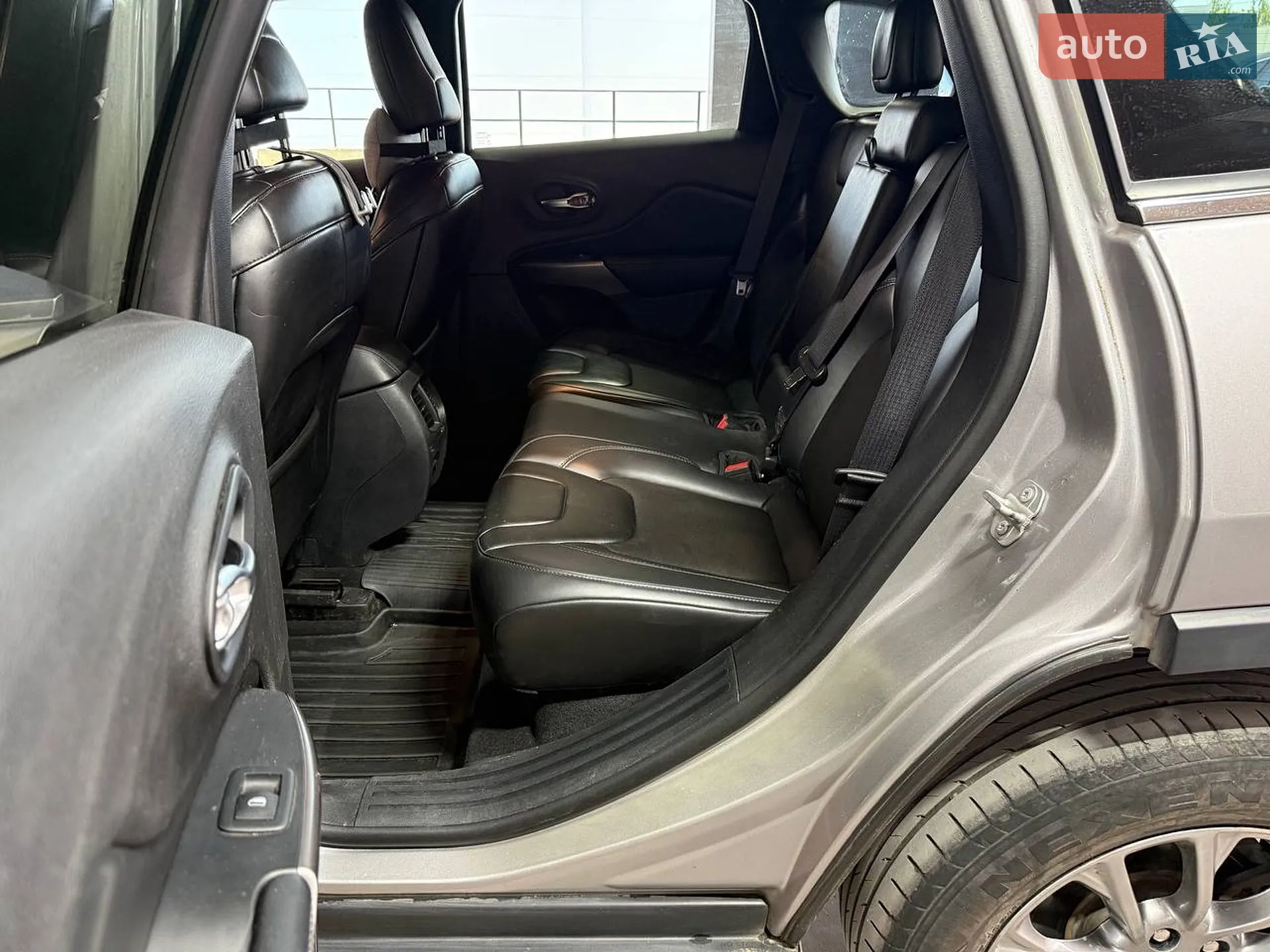 2019 Jeep Cherokee - мініатюра 15