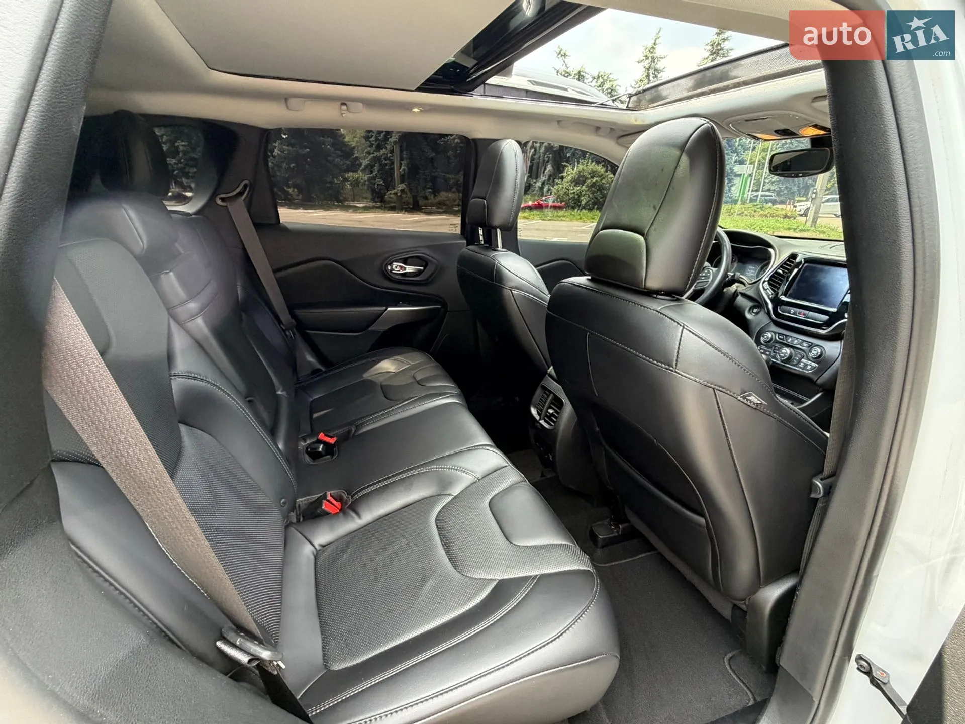 2018 Jeep Cherokee - мініатюра 9