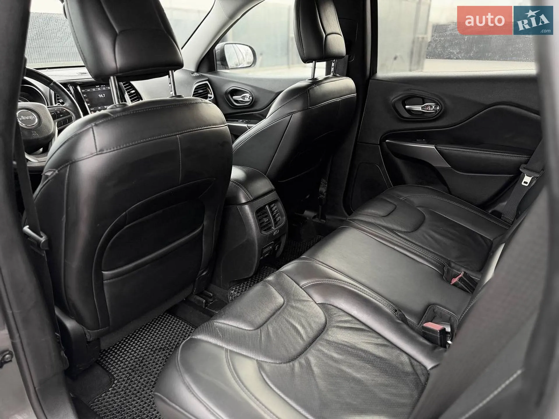 2019 Jeep Cherokee - мініатюра 18