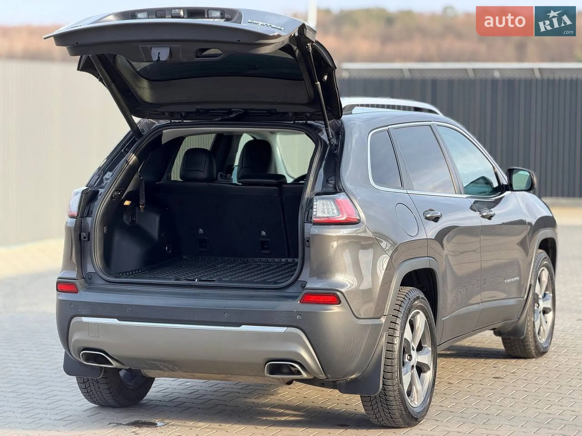 2019 Jeep Cherokee - мініатюра 5