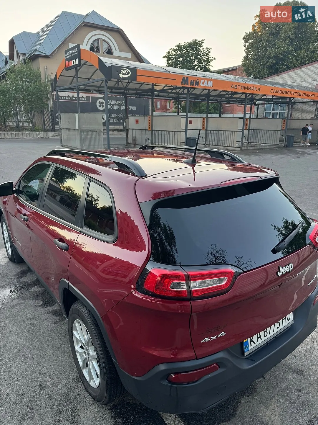 Jeep Cherokee 2017 VIN 1C4PJMAB7HW631579 фото оголошення 10 з 21
