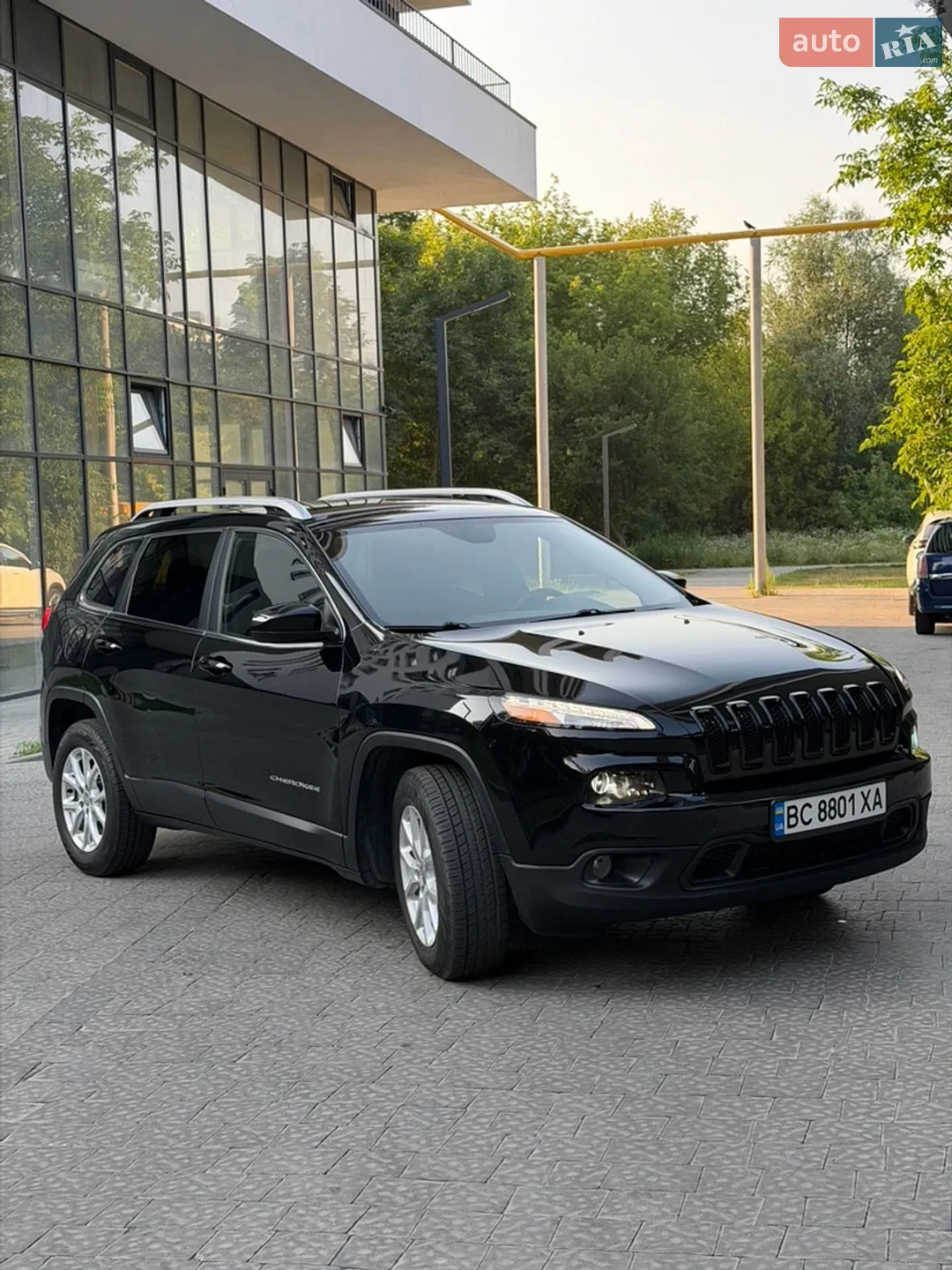 2017 Jeep Cherokee - мініатюра 2