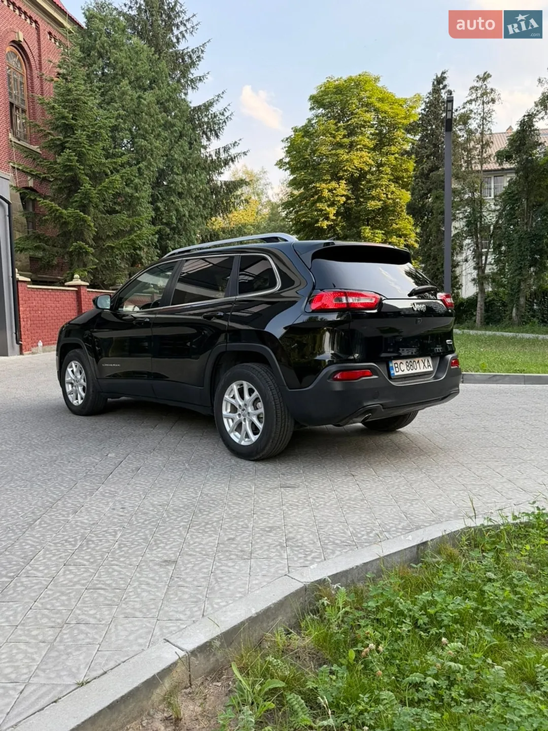 2017 Jeep Cherokee - мініатюра 8