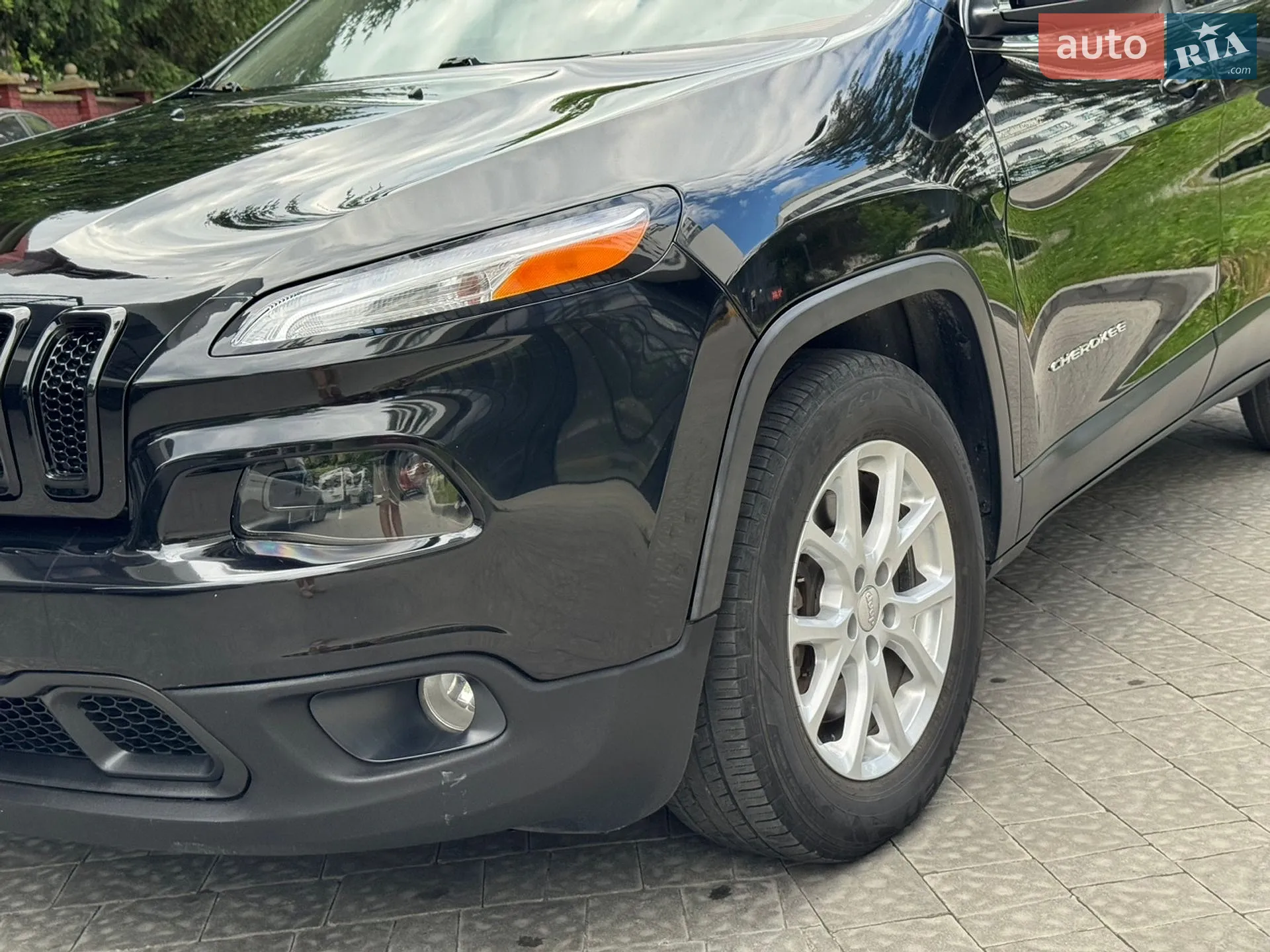 2017 Jeep Cherokee - мініатюра 16