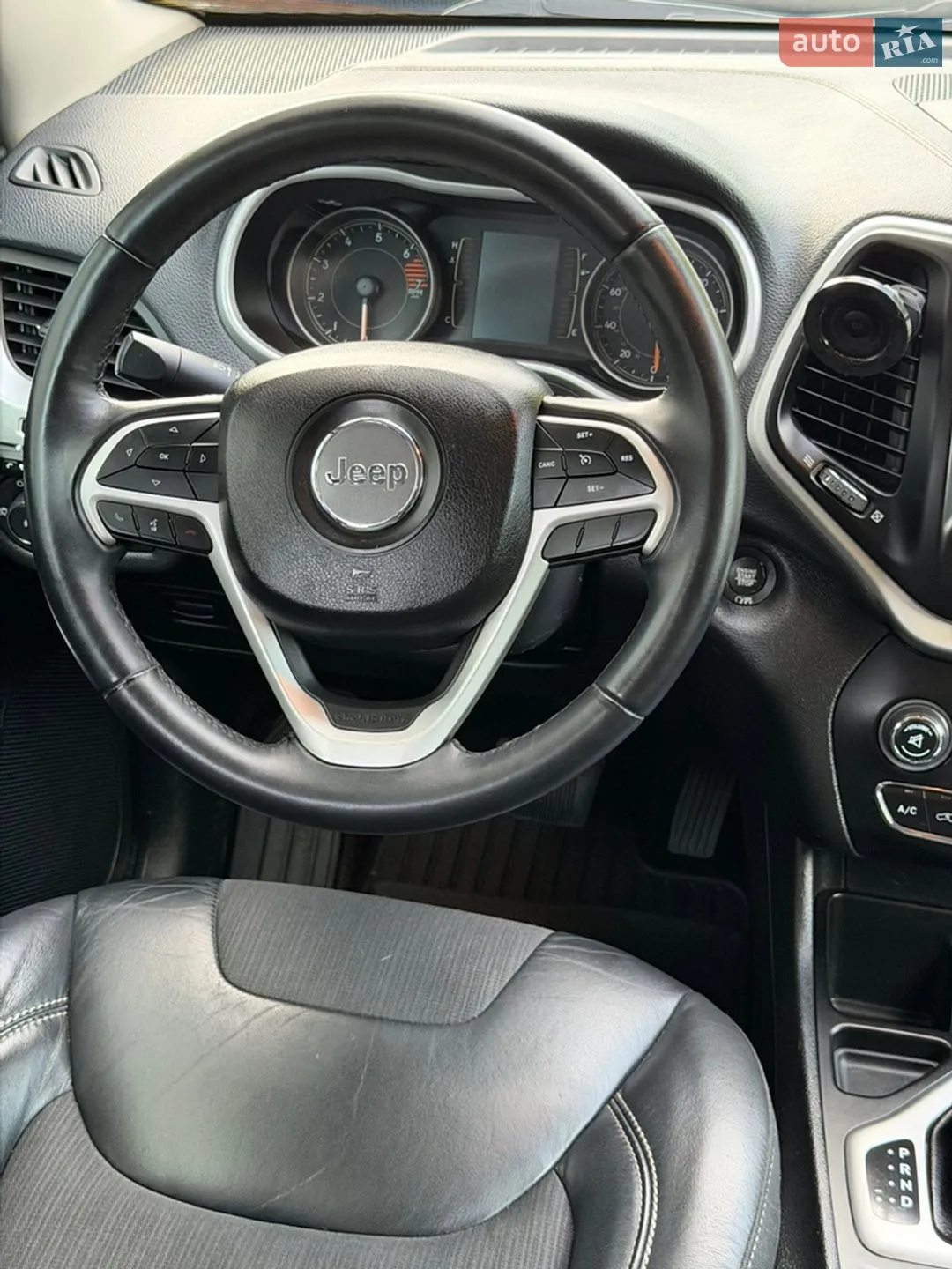 2017 Jeep Cherokee - мініатюра 26