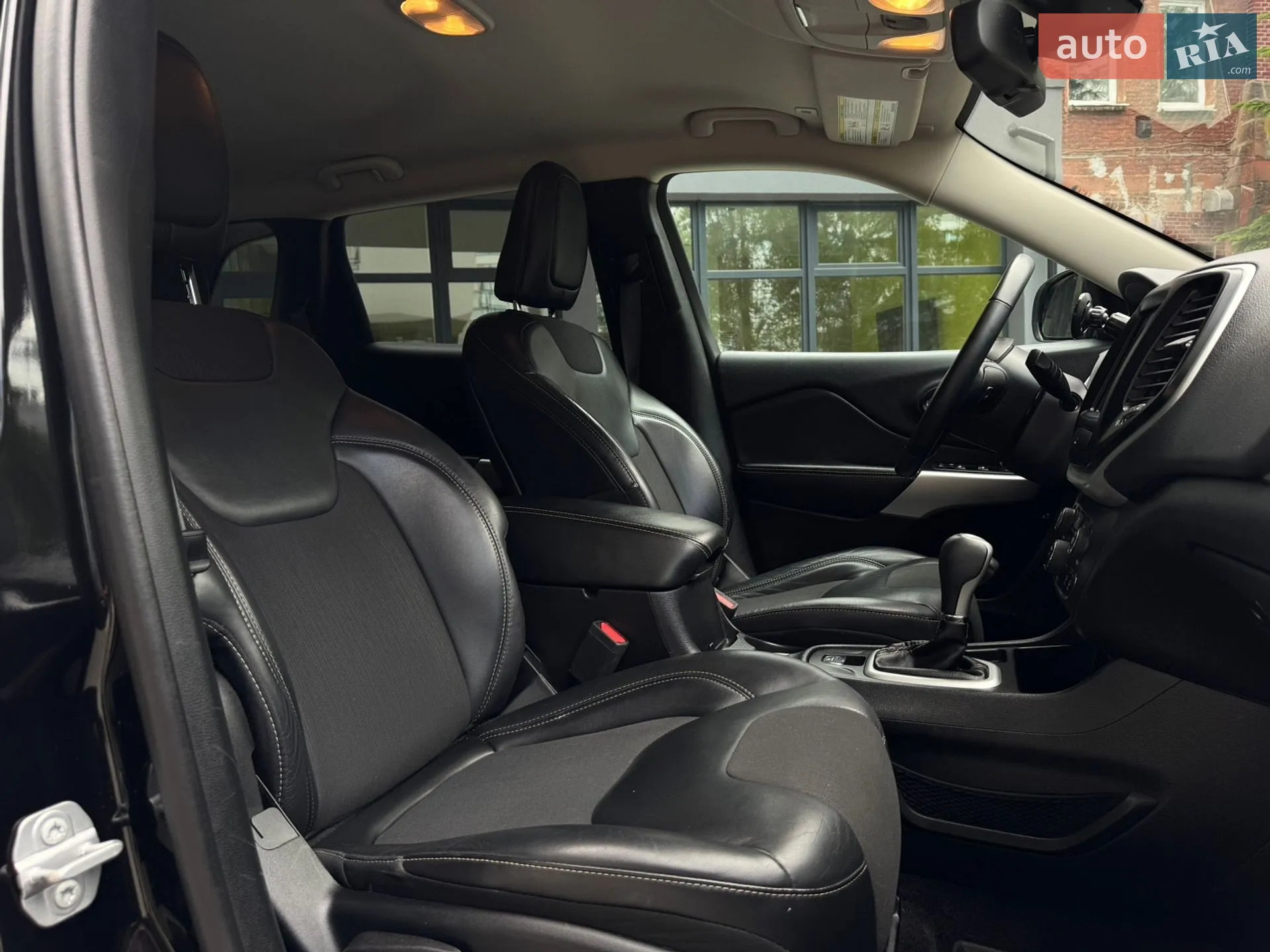 2017 Jeep Cherokee - мініатюра 33