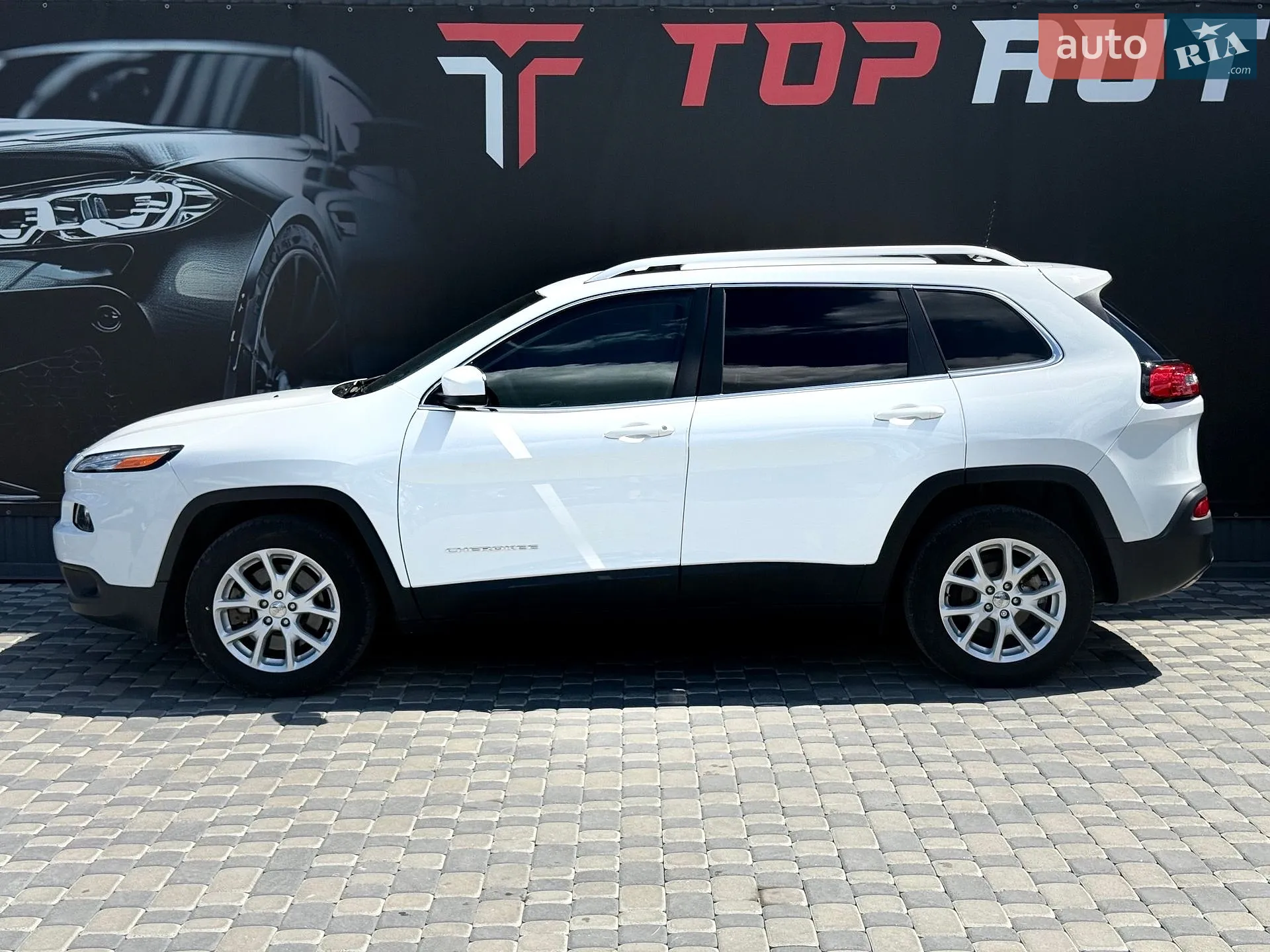 2017 Jeep Cherokee - мініатюра 10