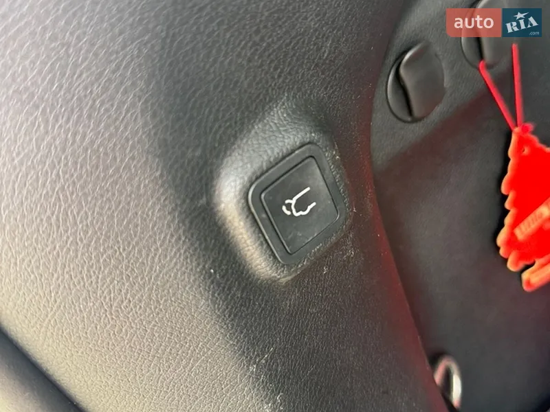 Jeep Cherokee 2019 VIN 1C4PJMLBXLD536919 фото оголошення 24 з 70