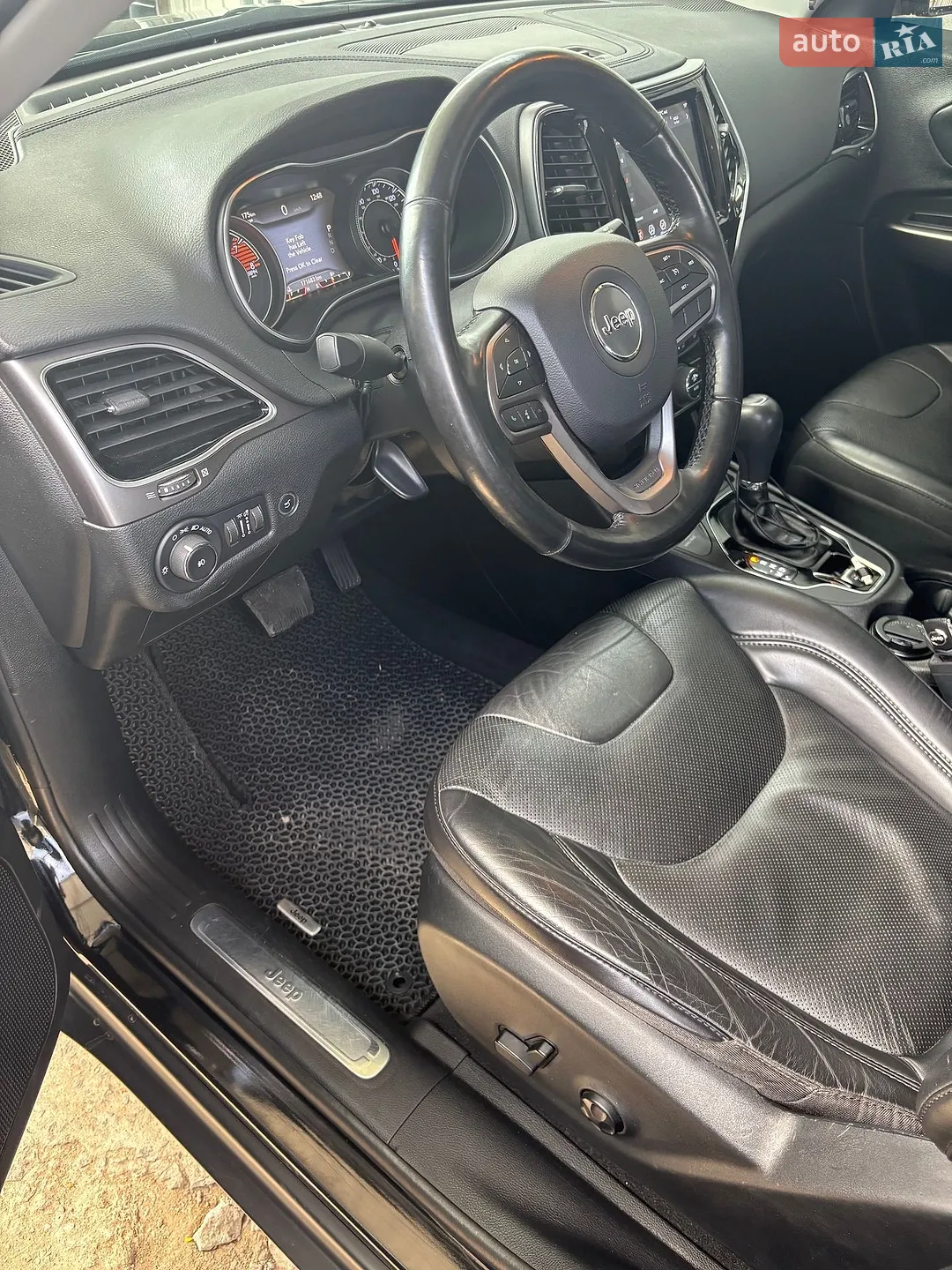 Jeep Cherokee 2019 VIN 1C4PJMDX1LD582536 фото оголошення 19 з 26