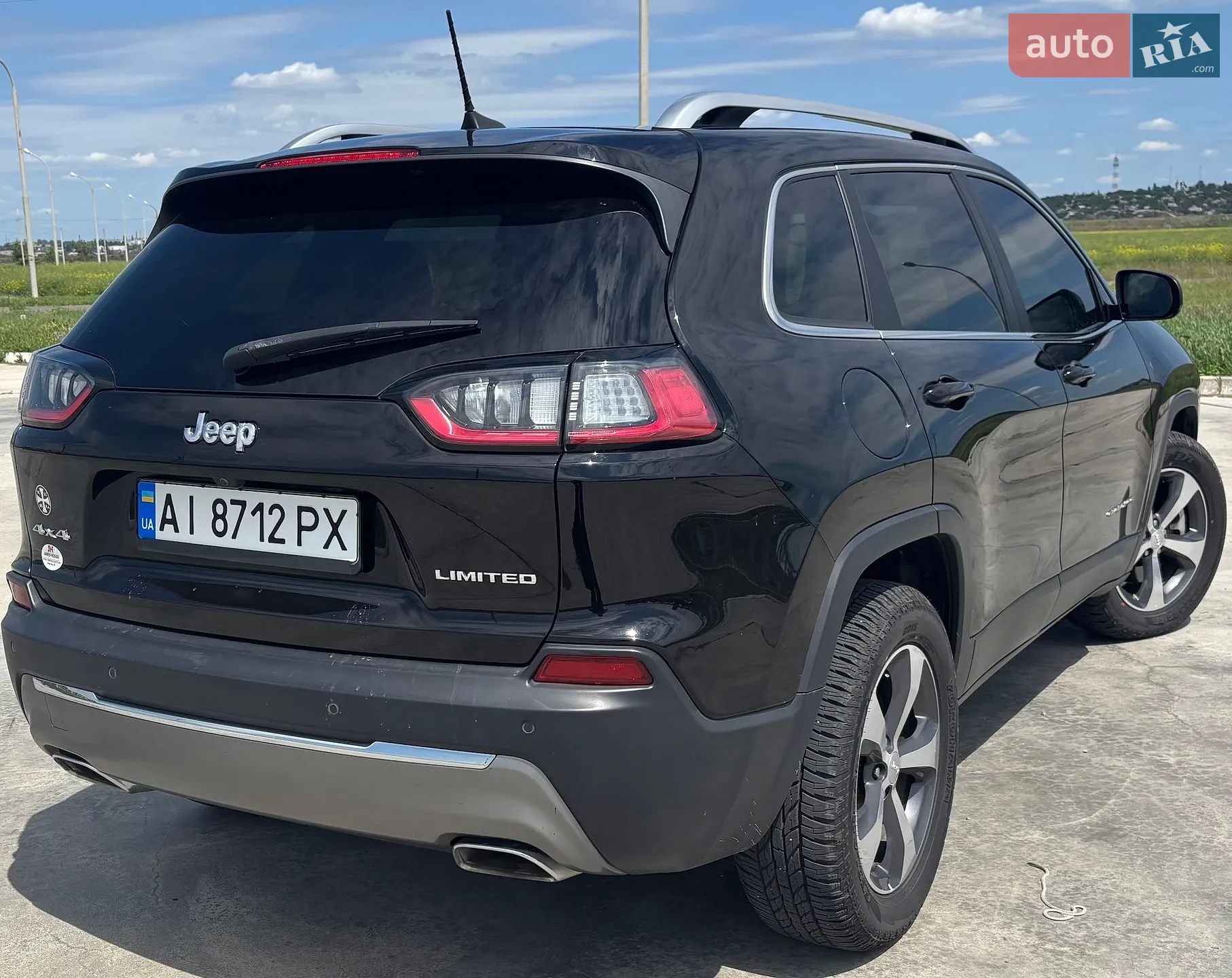 Jeep Cherokee 2019 VIN 1C4PJMDX1LD582536 фото оголошення 7 з 26
