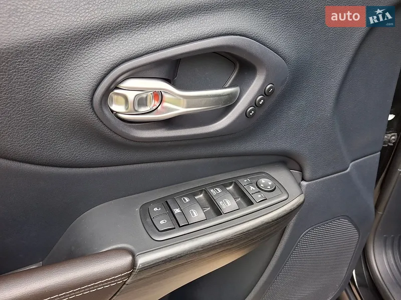 Jeep Cherokee 2014 VIN 1C4PJMDY6EW320088 фото оголошення 34 з 103
