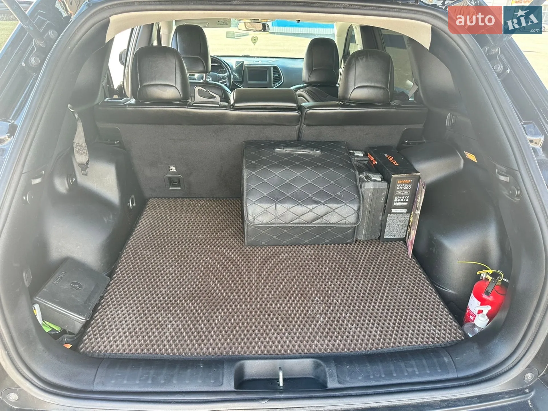 2018 Jeep Cherokee - мініатюра 14