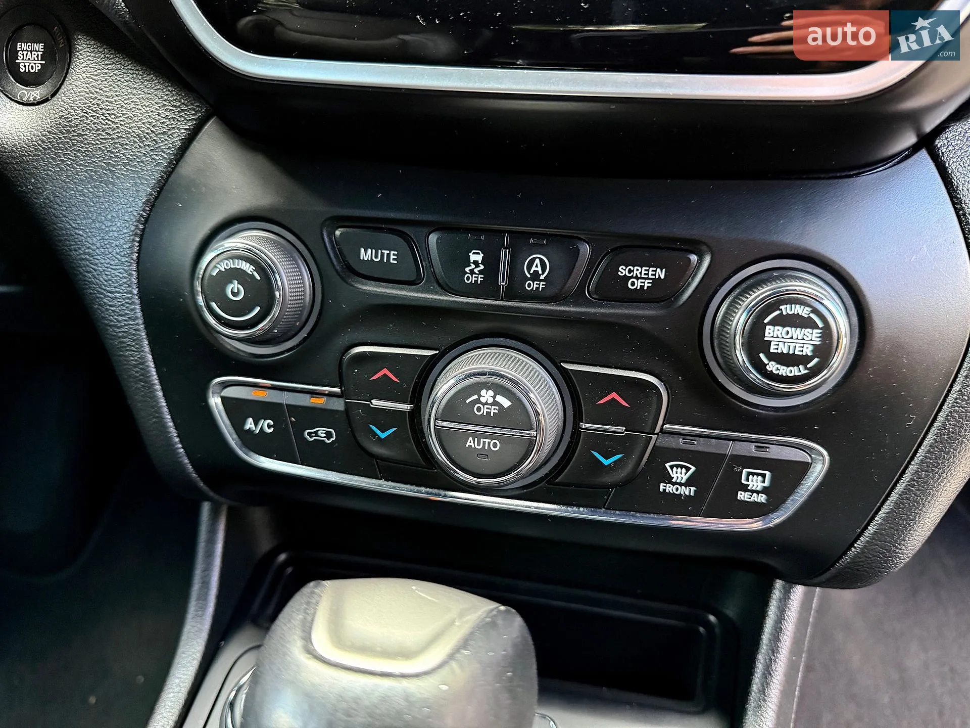 2019 Jeep Cherokee - мініатюра 97