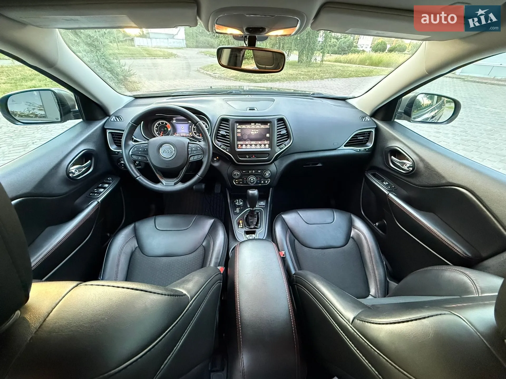 2018 Jeep Cherokee - мініатюра 28