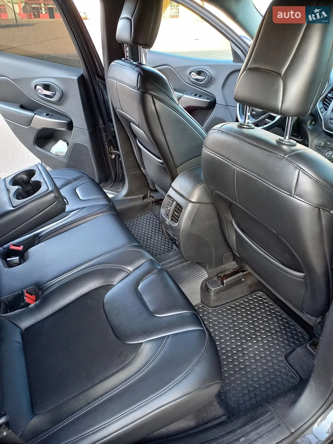 2019 Jeep Cherokee - мініатюра 16