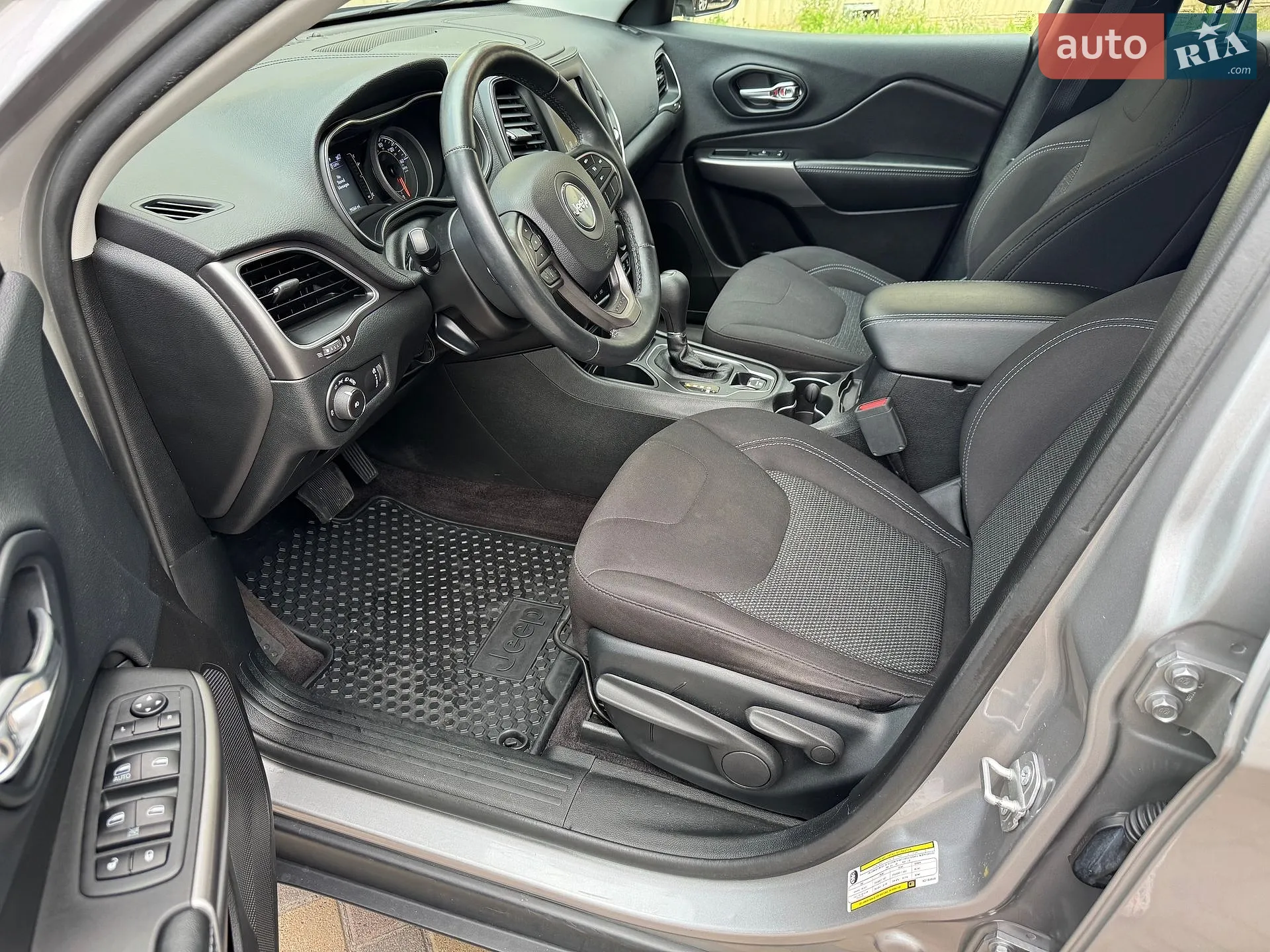 2018 Jeep Cherokee - мініатюра 34