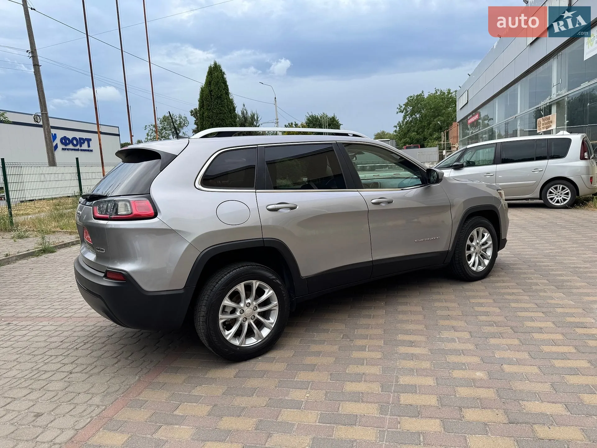 2018 Jeep Cherokee - мініатюра 12