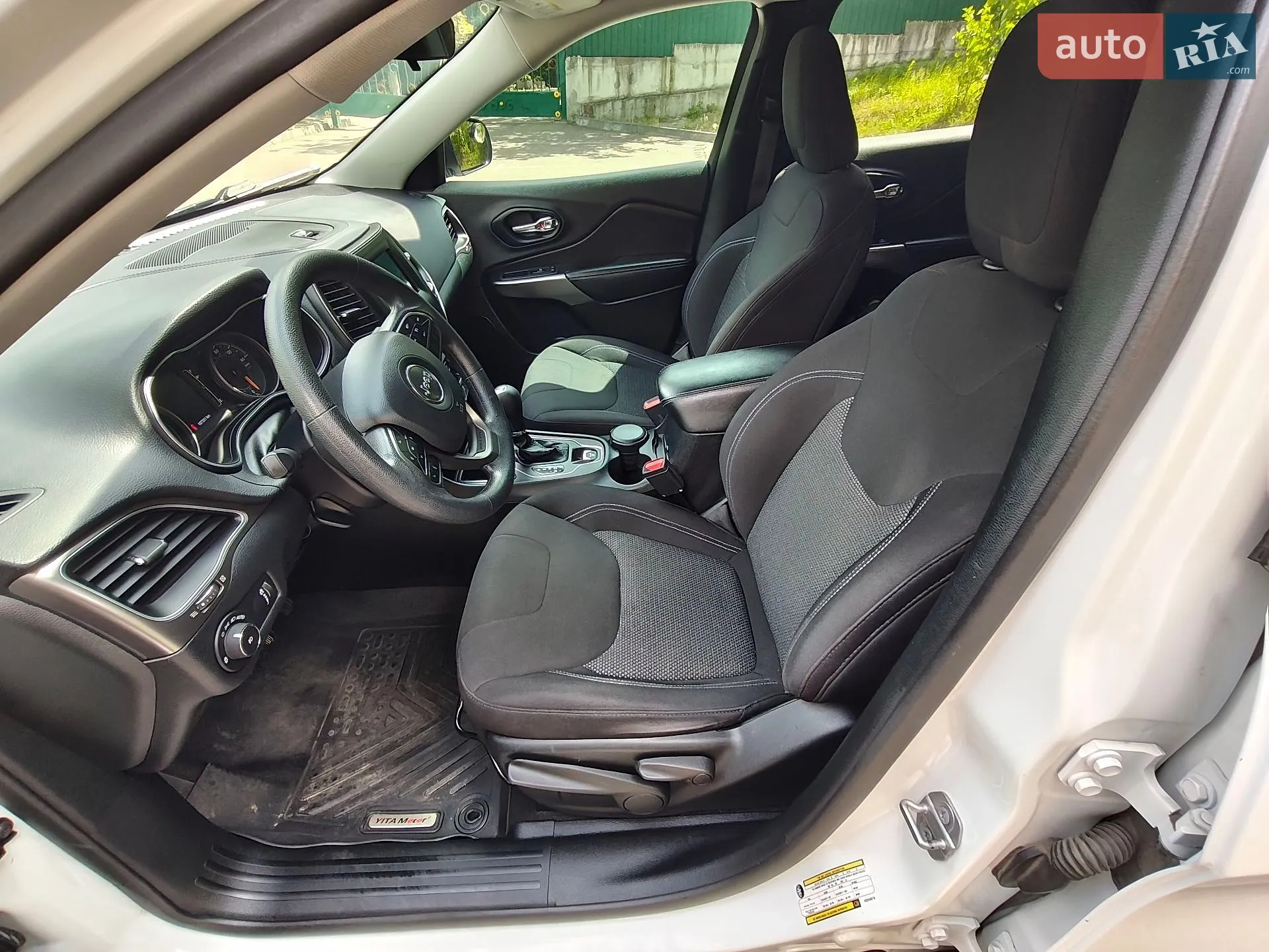 2019 Jeep Cherokee - мініатюра 14