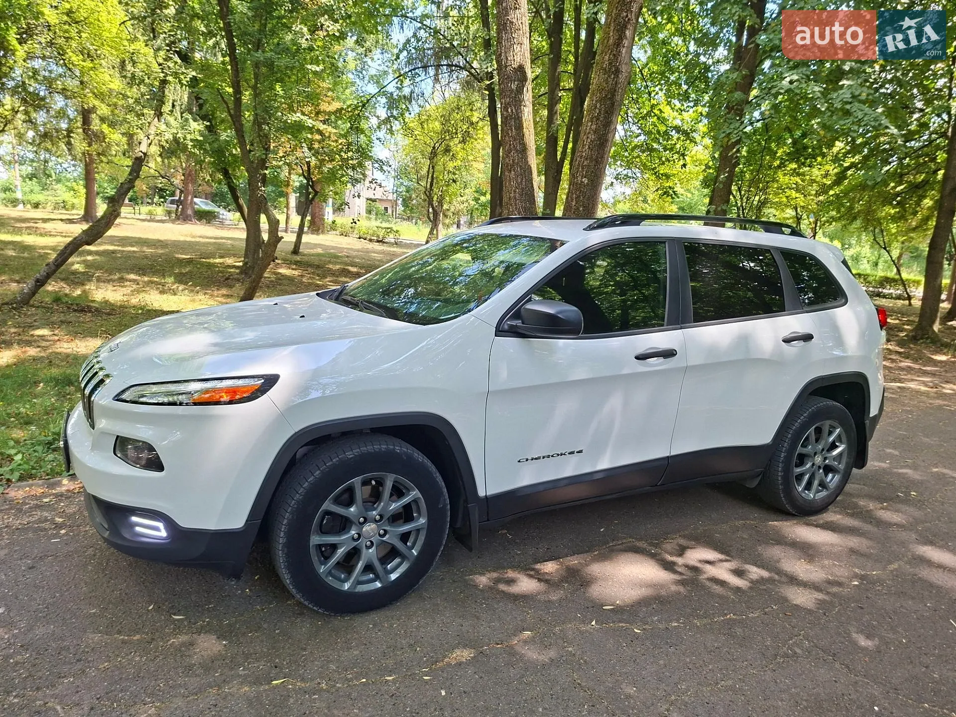 2016 Jeep Cherokee - мініатюра 15