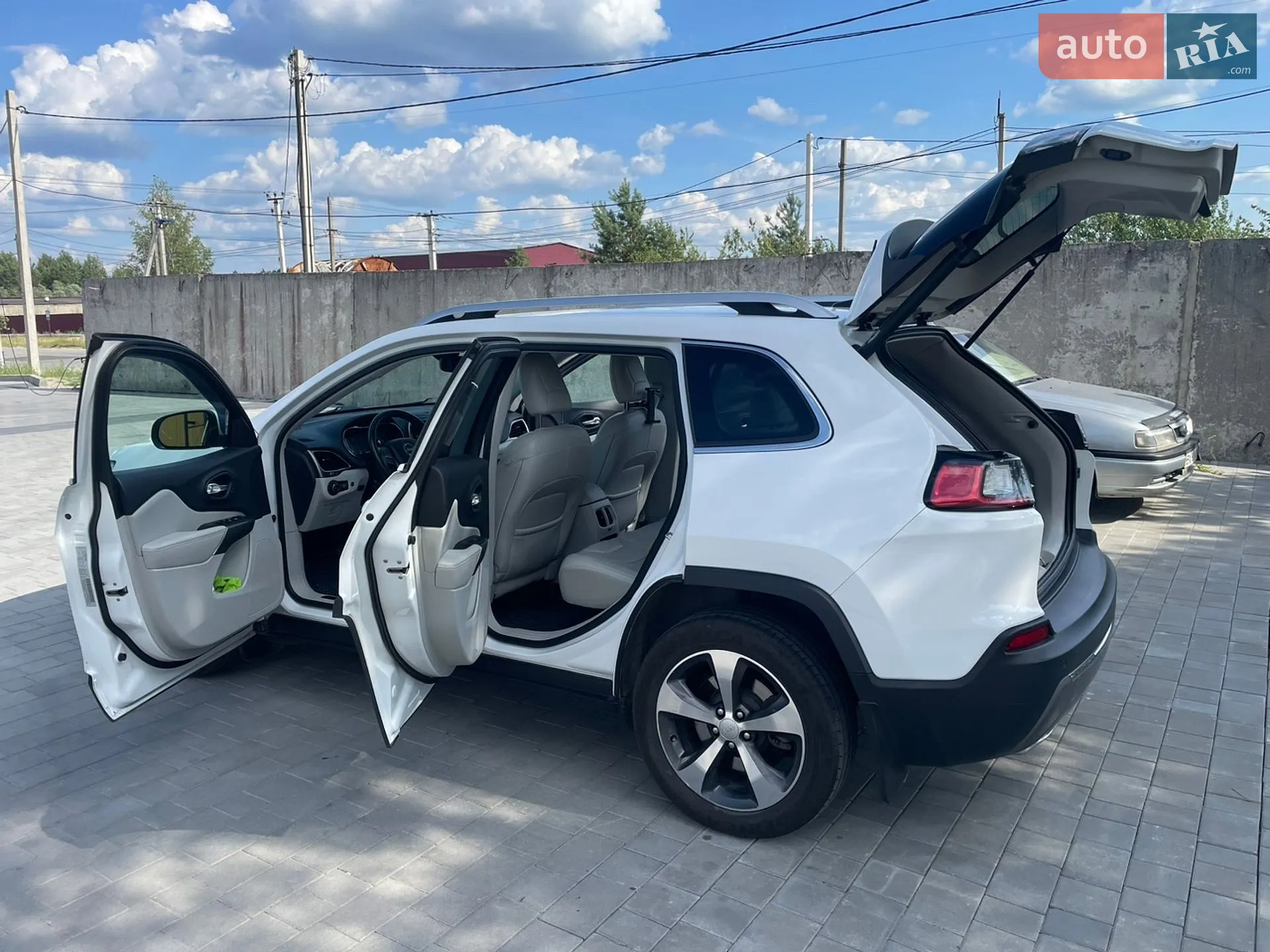 2018 Jeep Cherokee - мініатюра 8