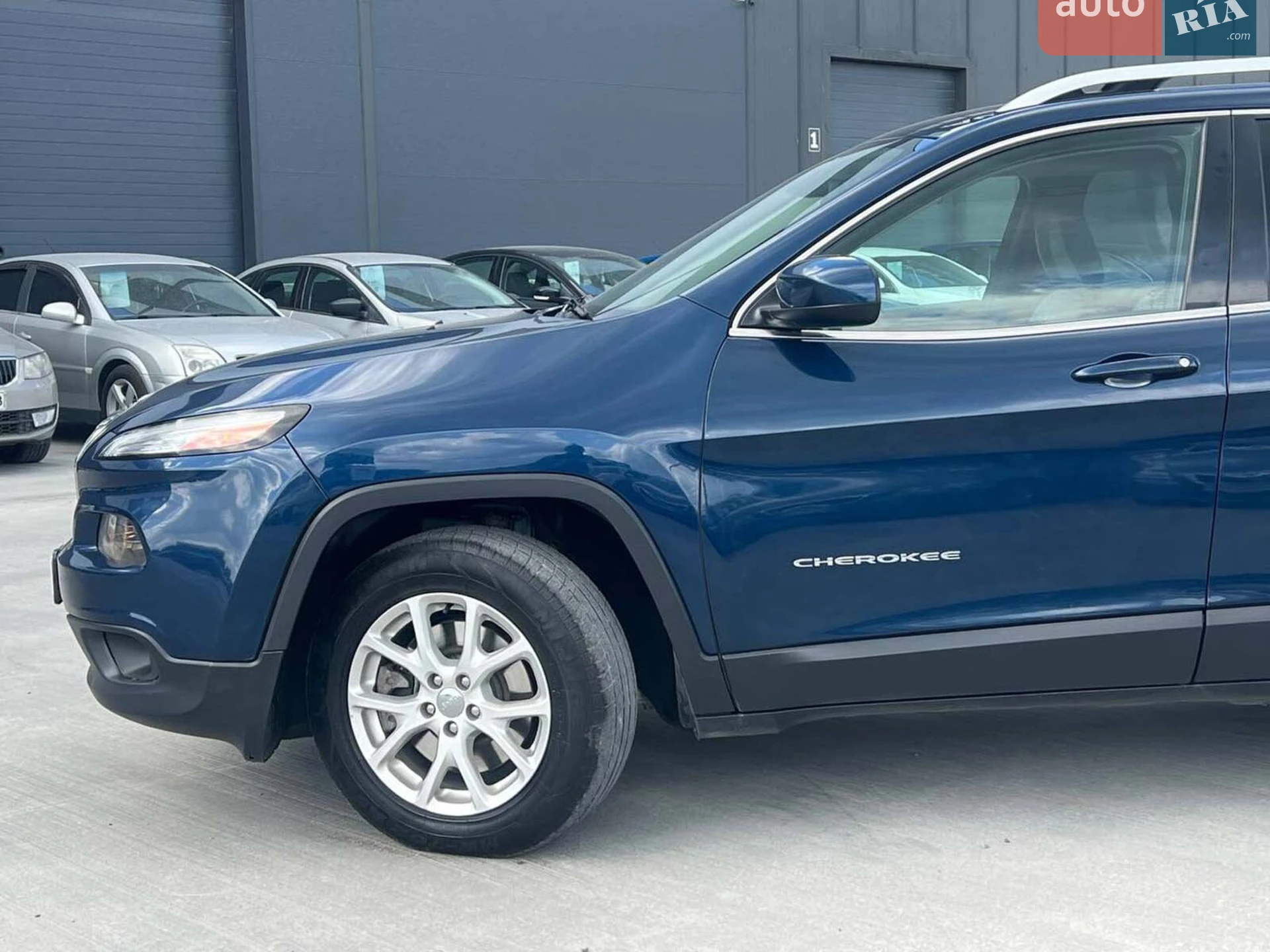 2017 Jeep Cherokee - мініатюра 3