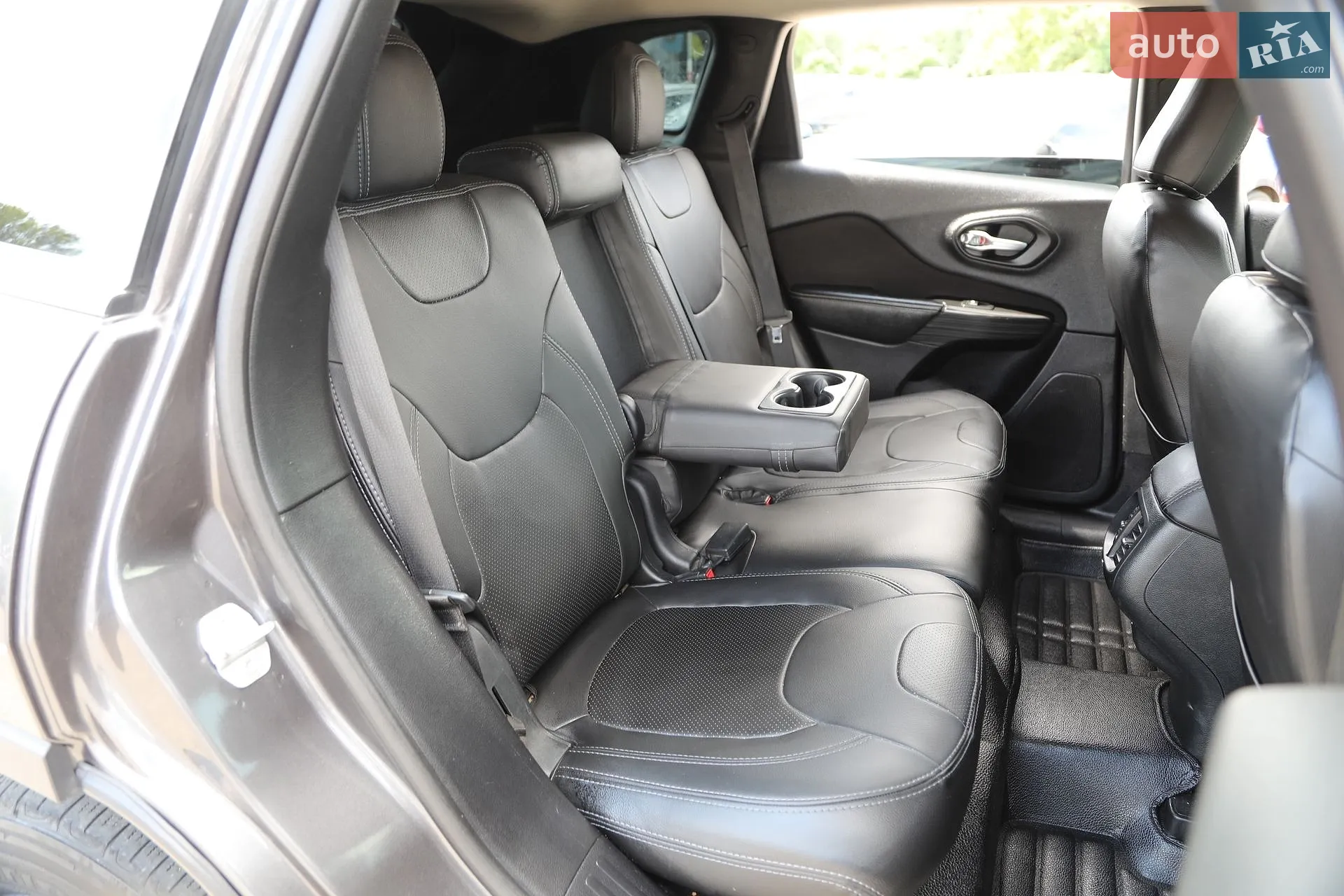 2016 Jeep Cherokee - мініатюра 13