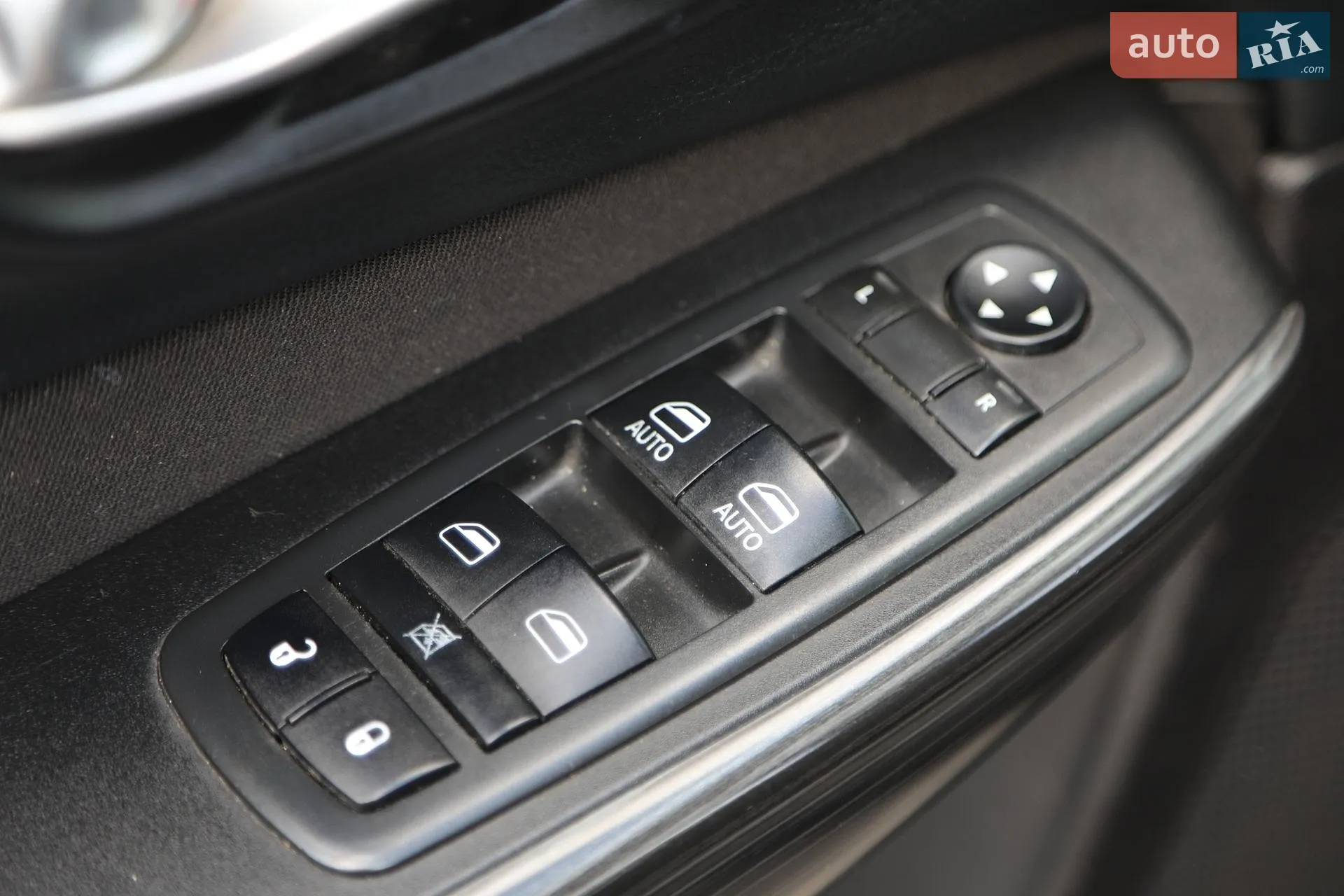 2016 Jeep Cherokee - мініатюра 25
