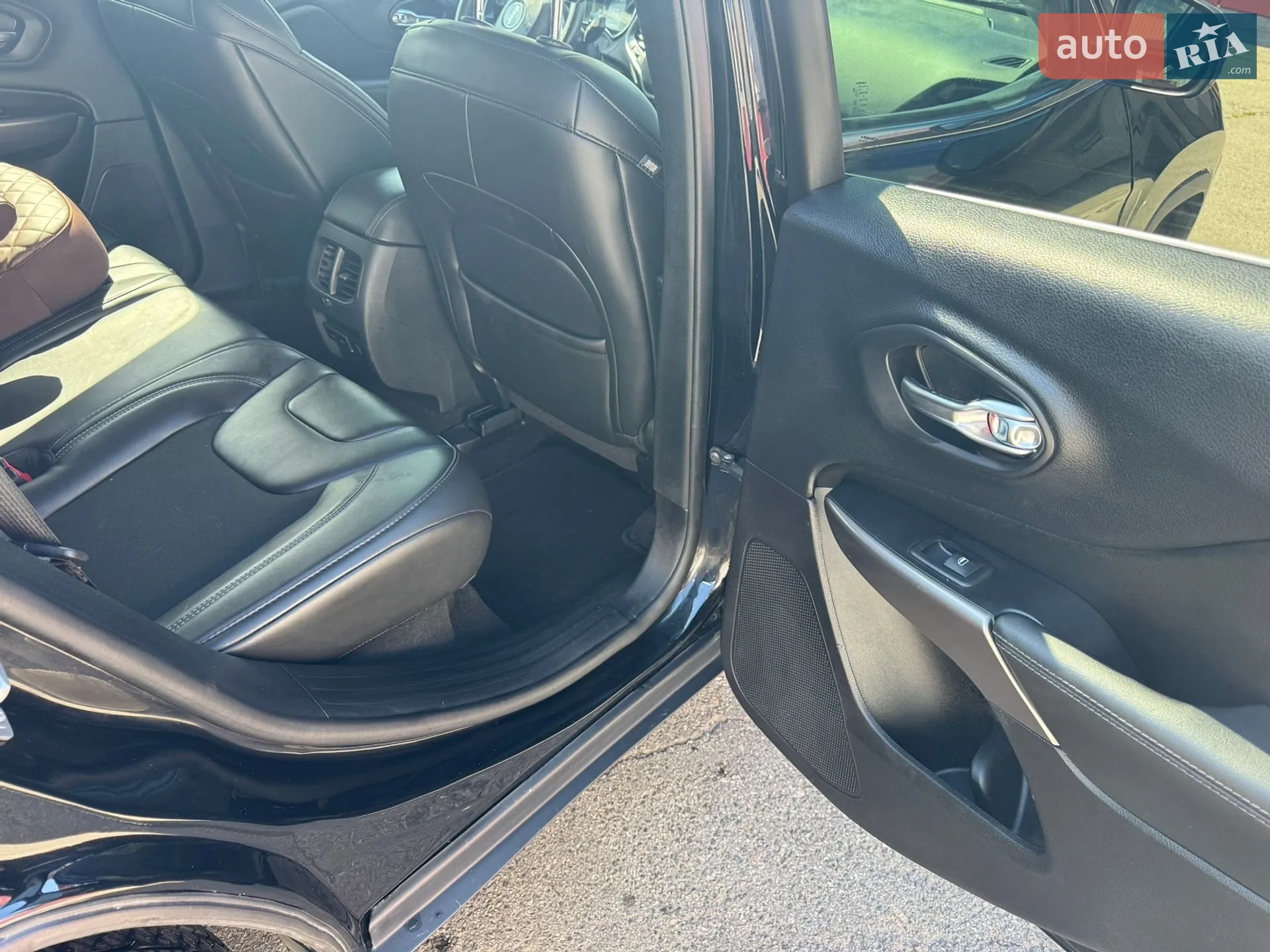 2018 Jeep Cherokee - мініатюра 18